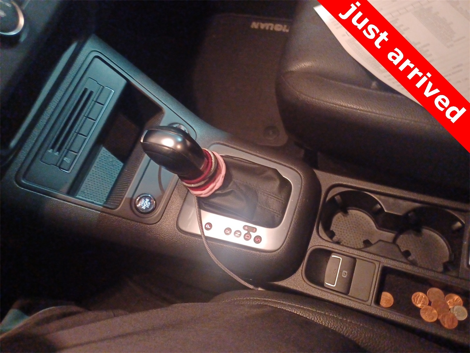 Thumbnail: 2014 Volkswagen Tiguan - 6