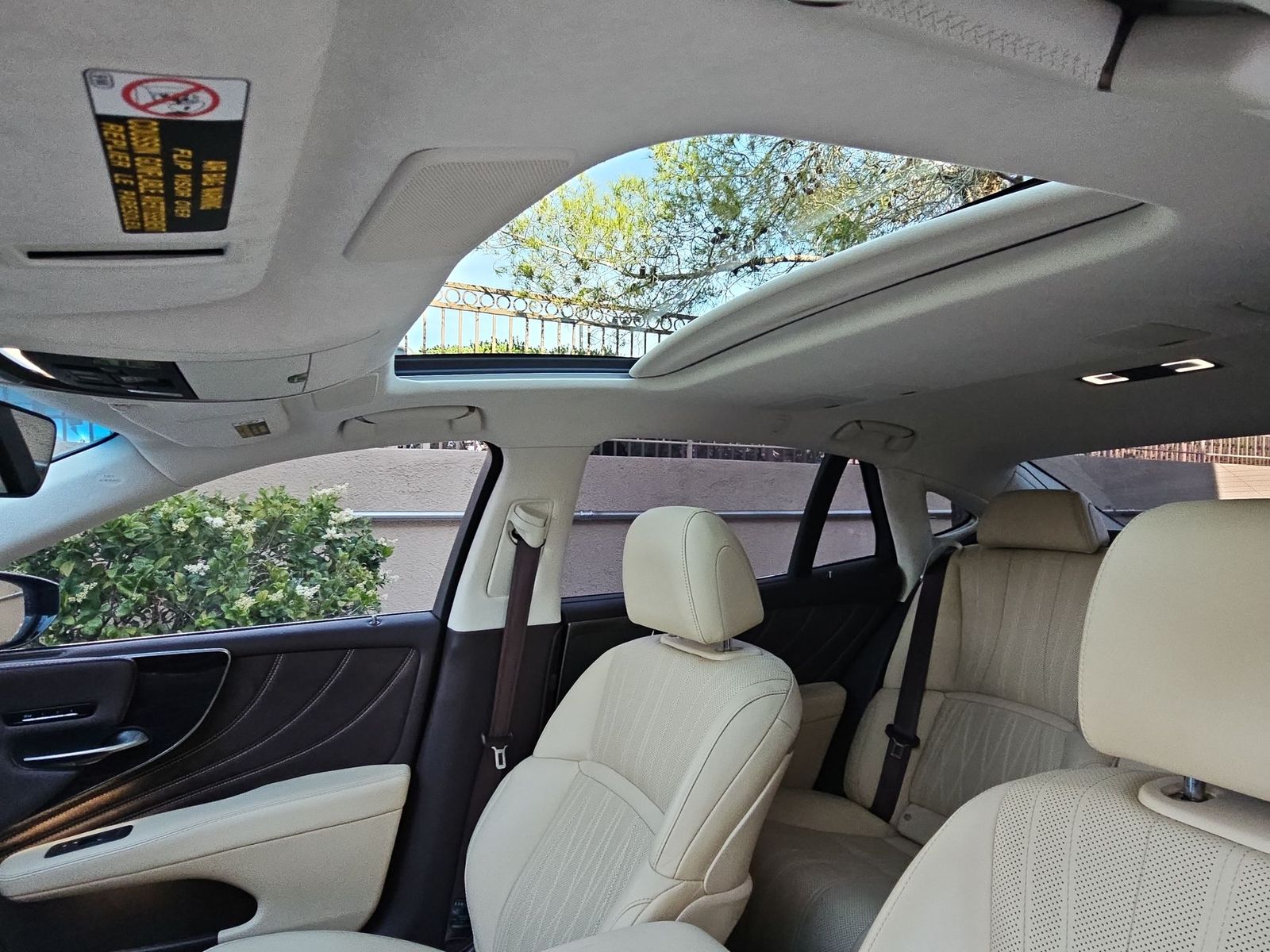 Thumbnail: 2019 Lexus LS - 29