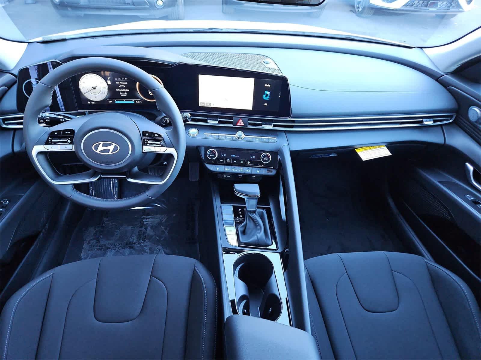 Thumbnail: 2025 Hyundai Elantra - 14