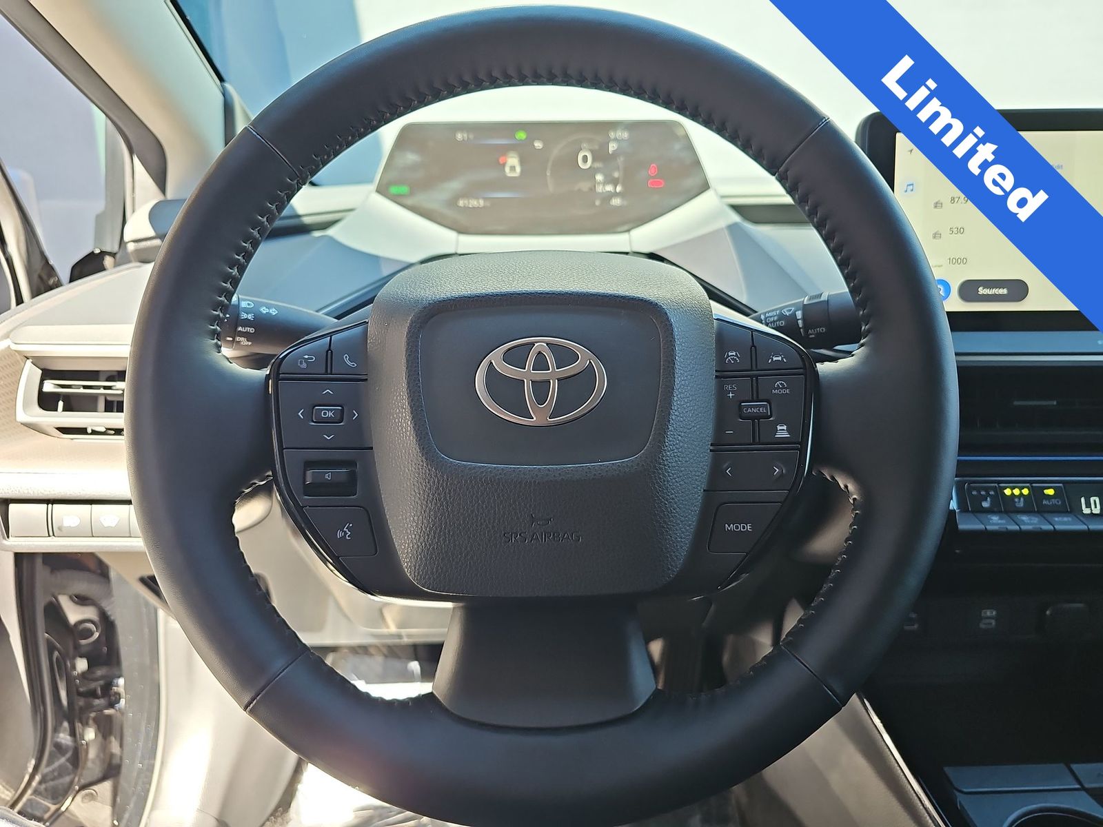 Thumbnail: 2023 Toyota Prius - 18
