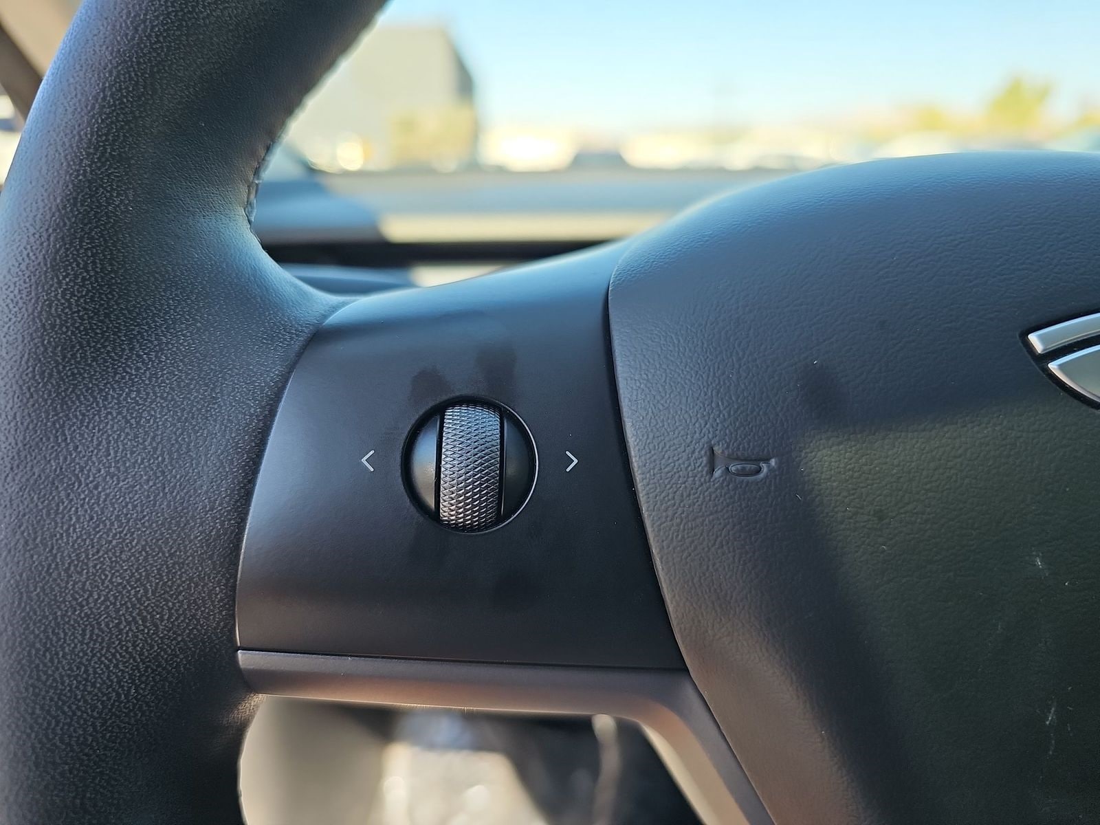 Thumbnail: 2023 Tesla Model 3 - 29