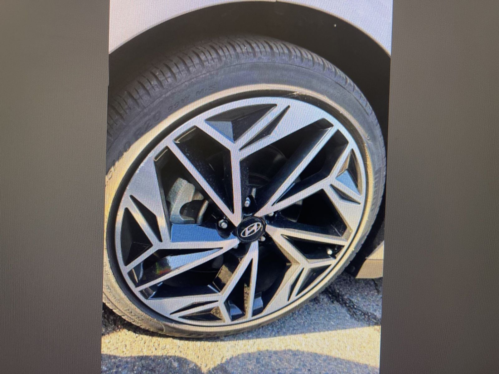 Thumbnail: 2024 Hyundai Ioniq 6 - 18