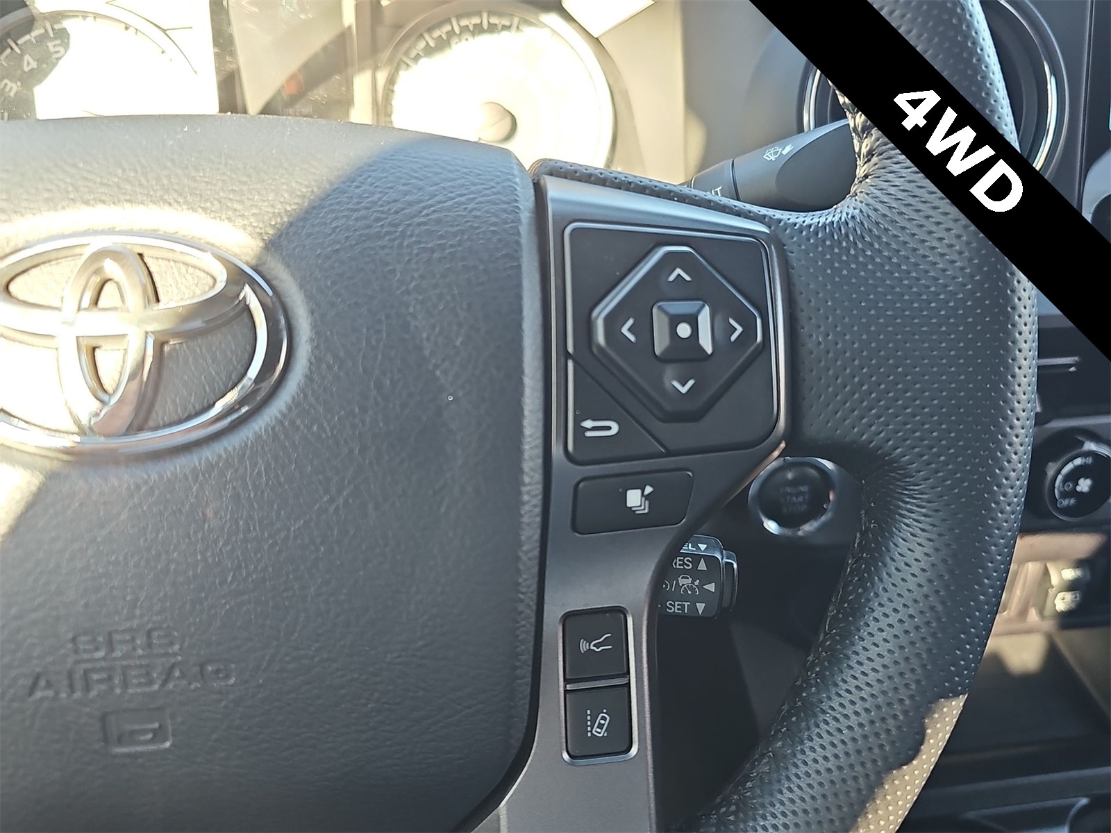 Thumbnail: 2018 Toyota Tacoma - 27