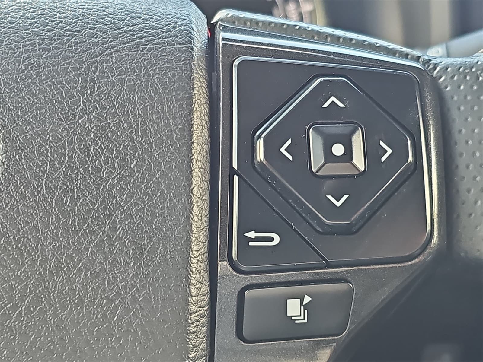 Thumbnail: 2023 Toyota 4Runner - 27