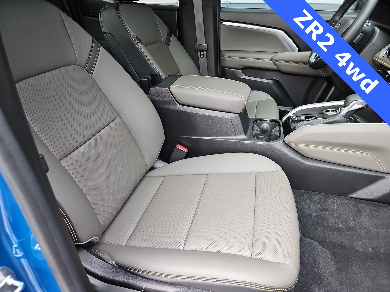 Thumbnail: 2023 Chevrolet Colorado - 19