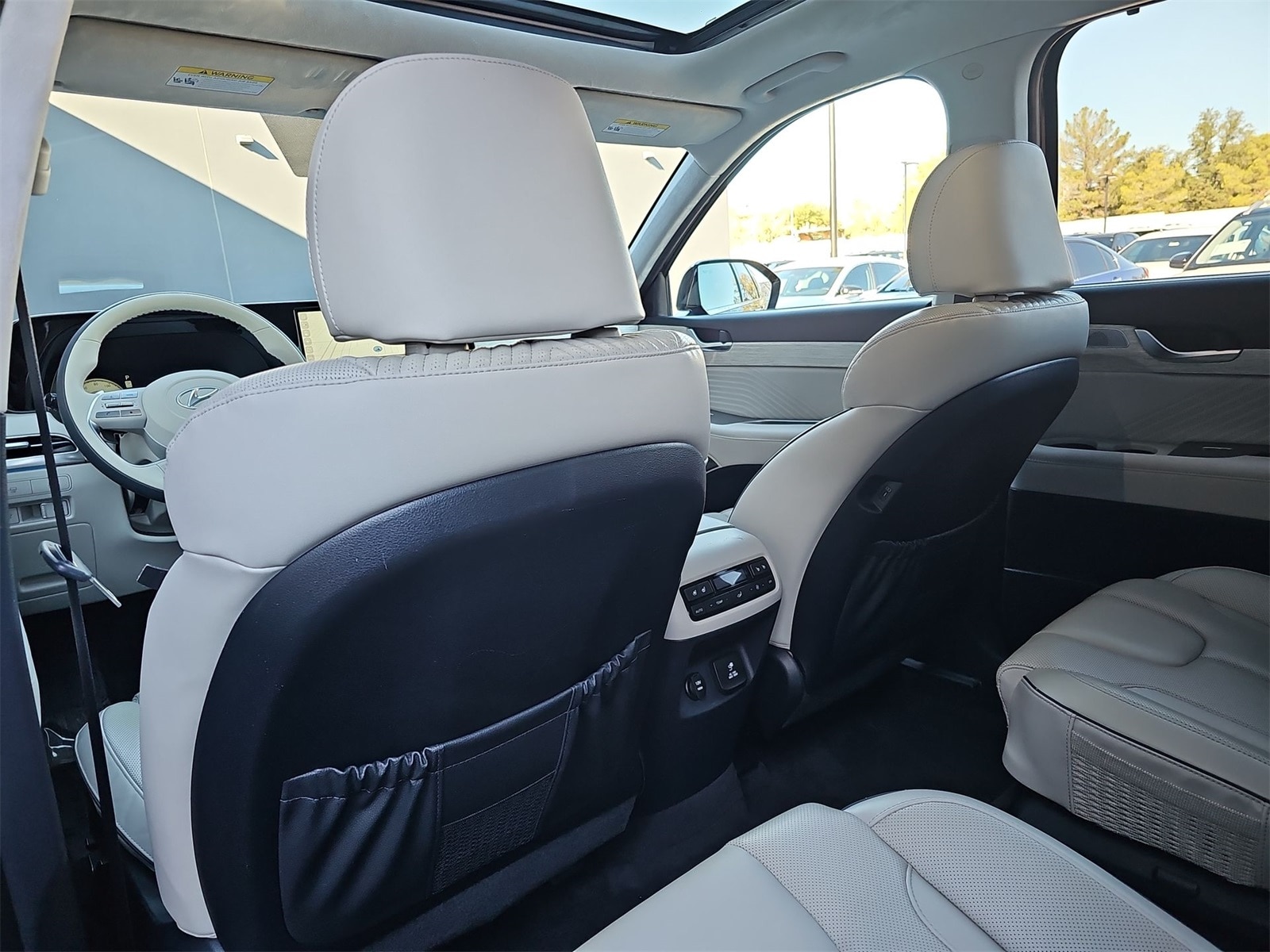 Thumbnail: 2023 Hyundai Palisade - 16