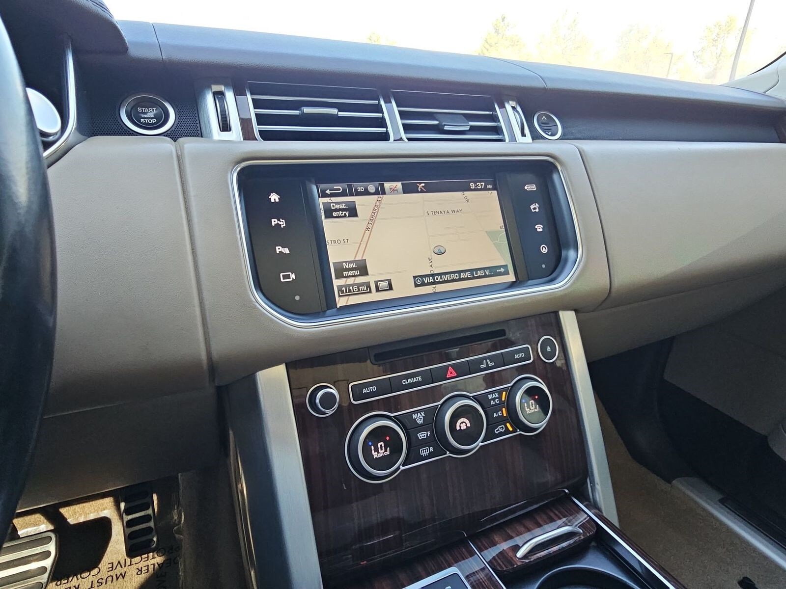 Thumbnail: 2016 Land Rover Range Rover - 20