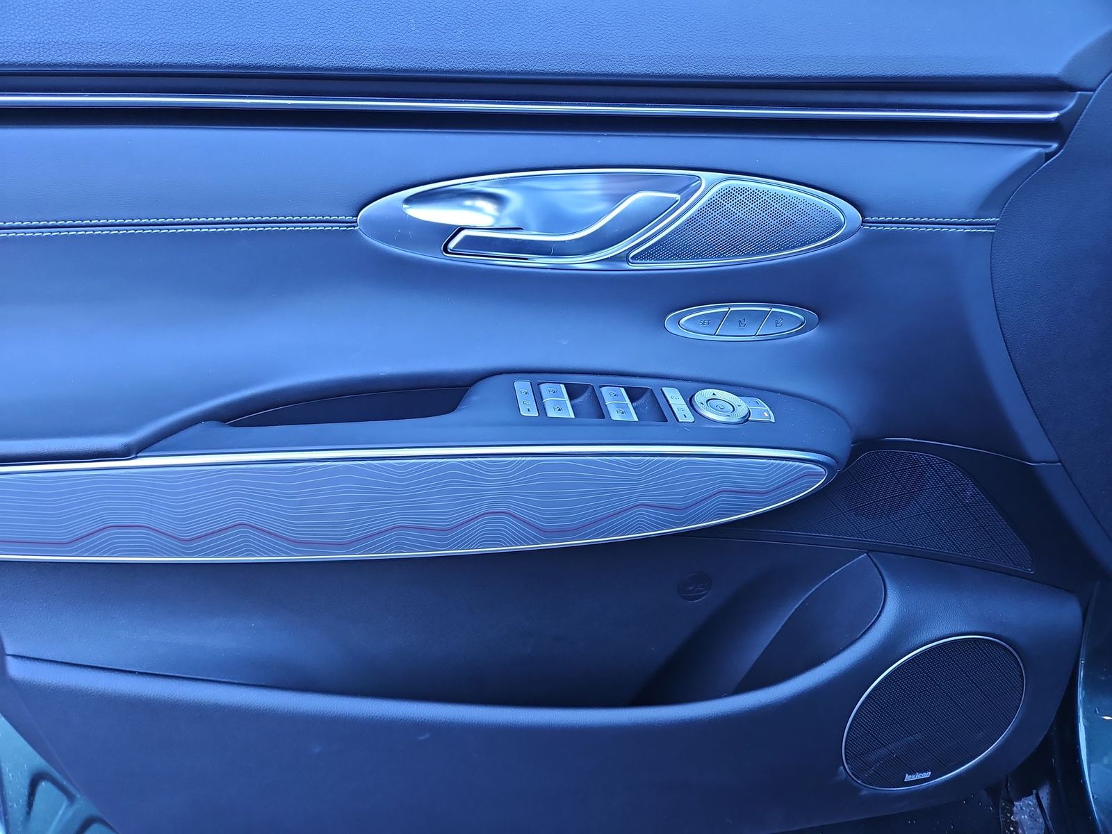 Thumbnail: 2022 Genesis GV70 - 27