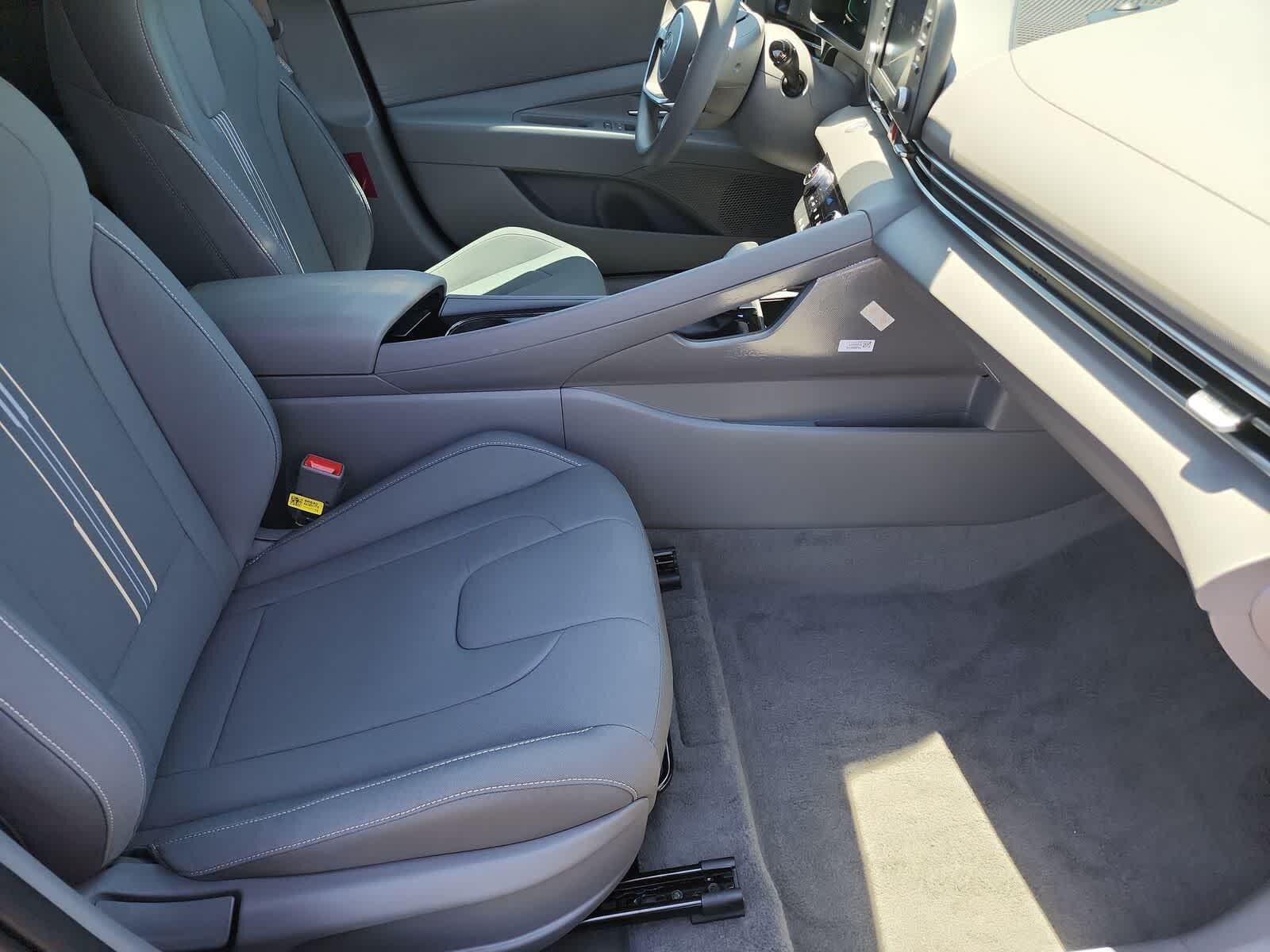 Thumbnail: 2026 Hyundai Elantra - 18