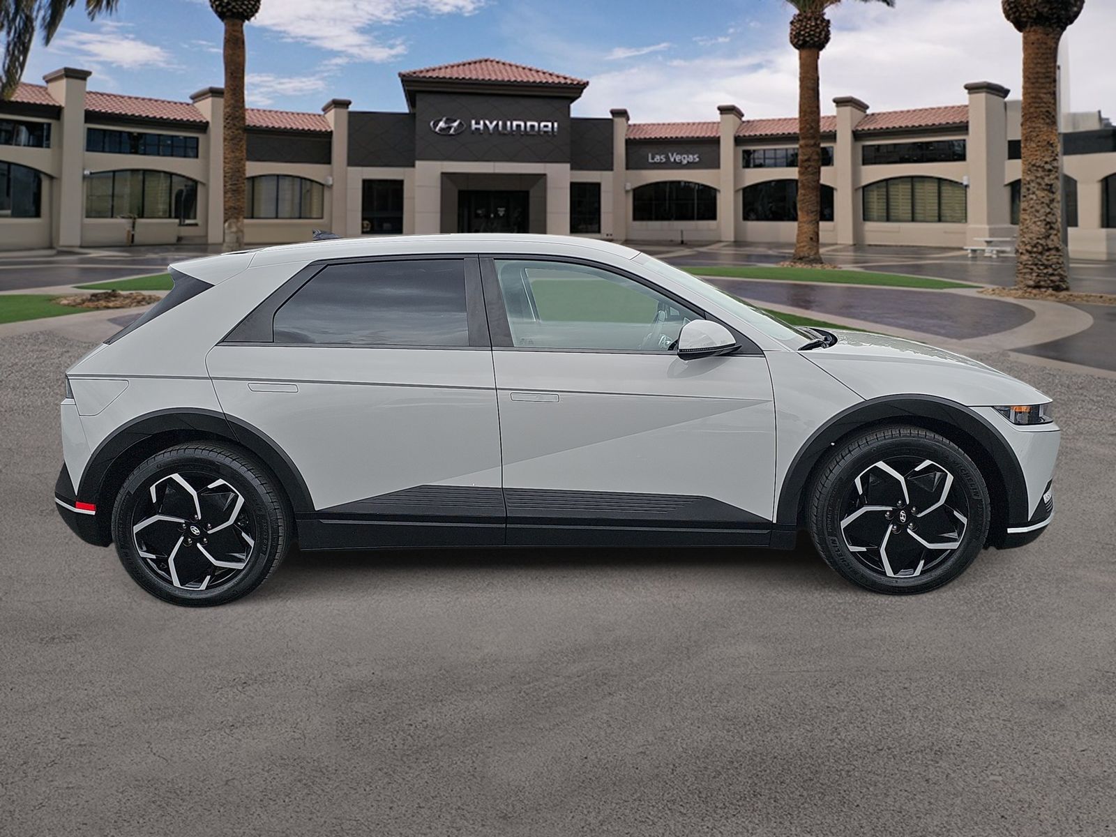 Thumbnail: 2024 Hyundai Ioniq 5 - 9