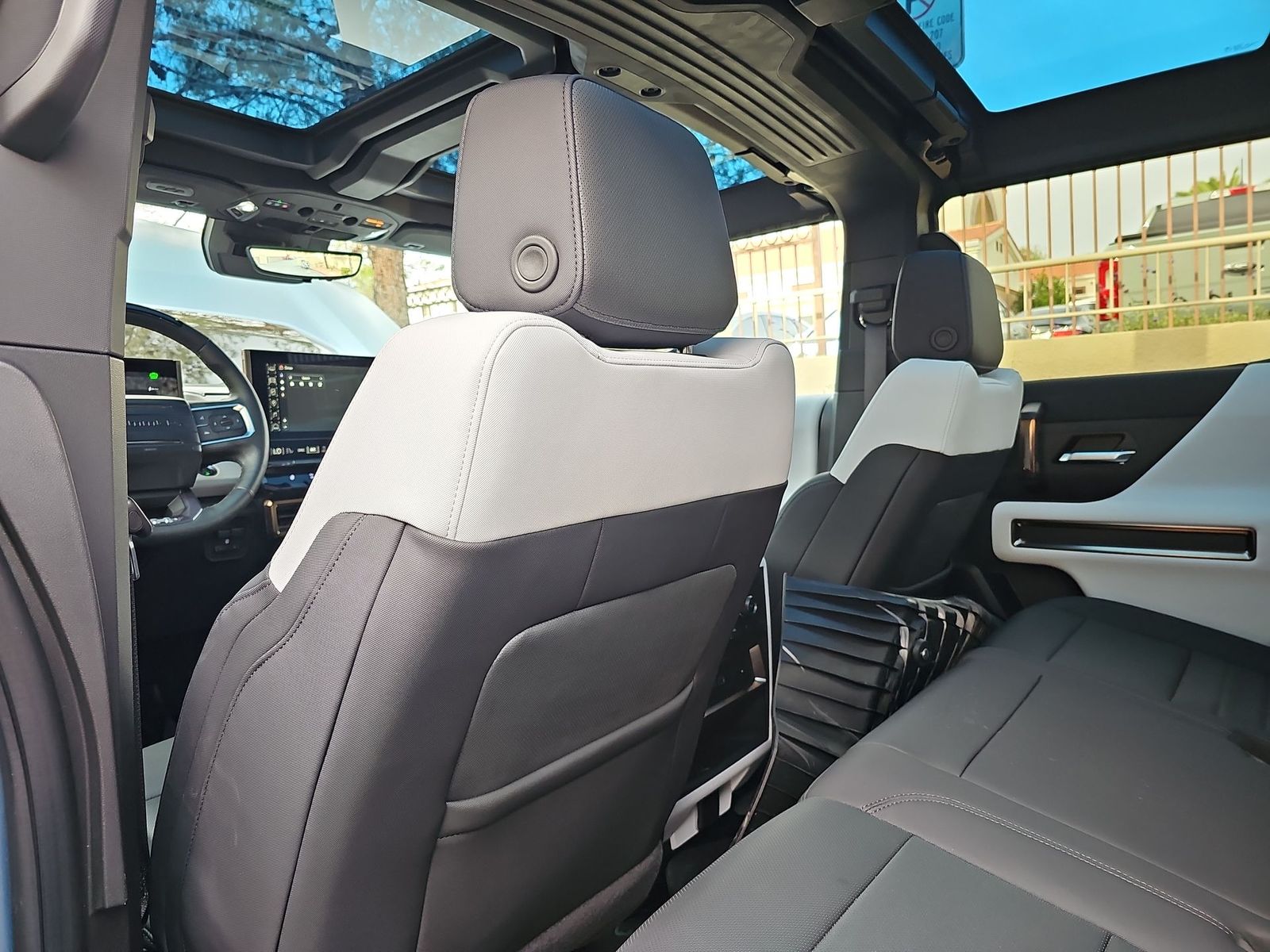 Thumbnail: 2024 GMC Hummer EV - 16