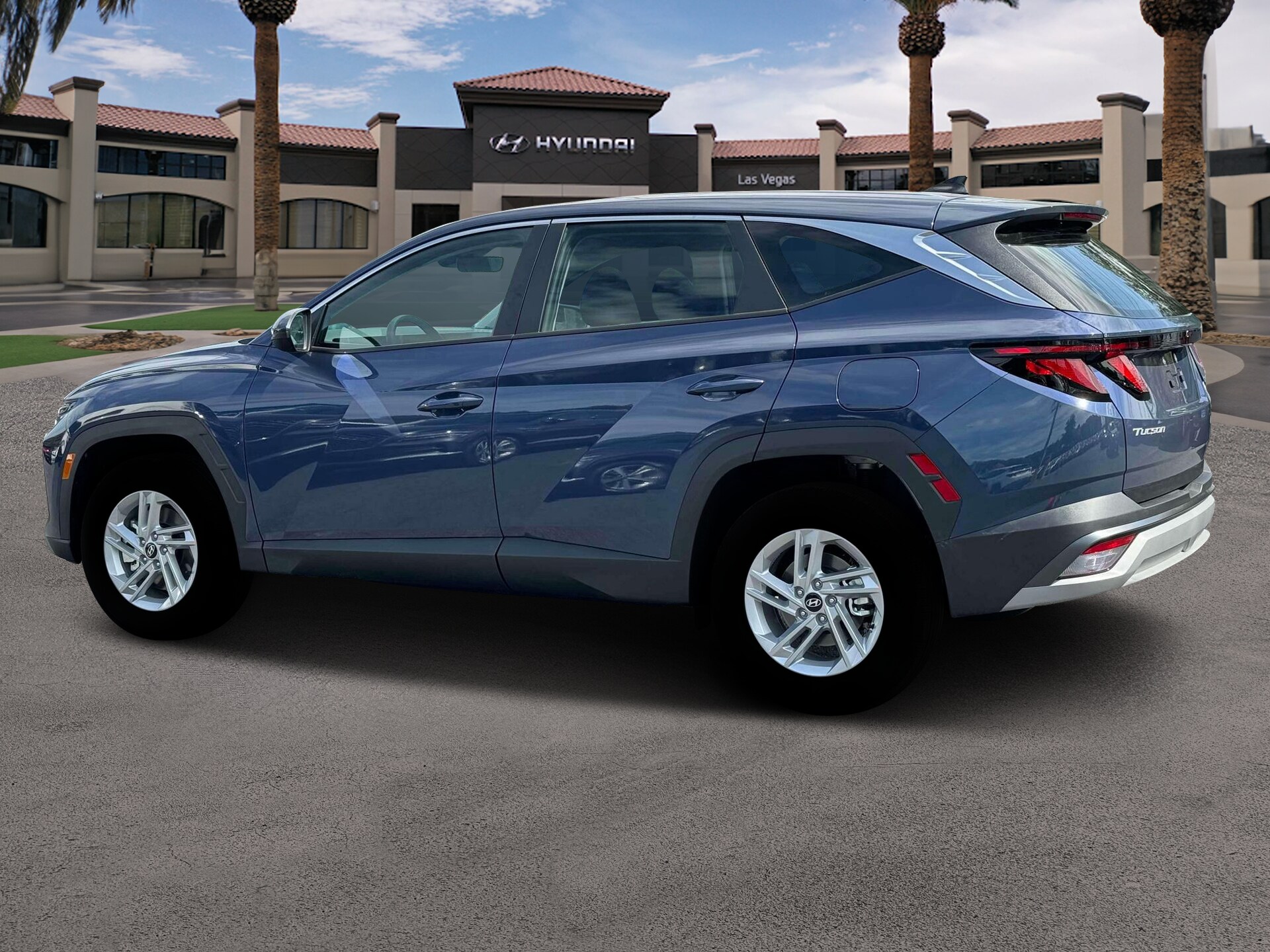 2025 Hyundai Tucson SE photo 2