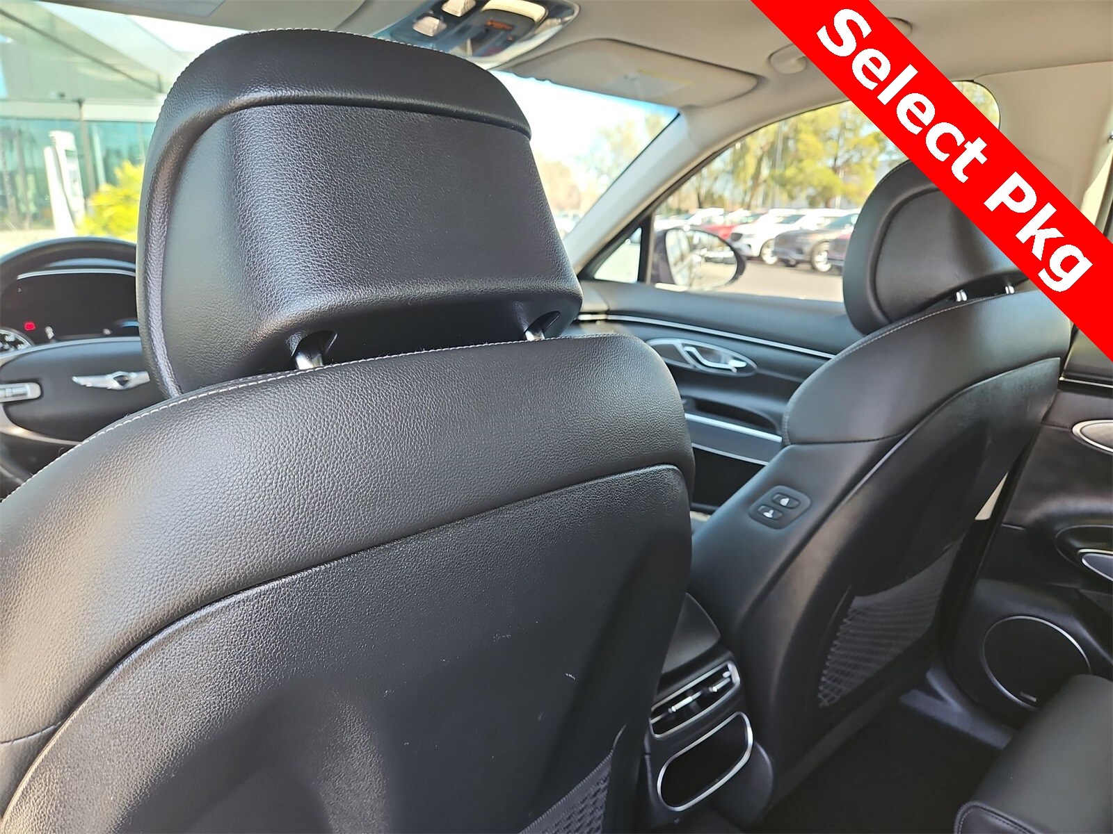 Thumbnail: 2022 Genesis GV70 - 16