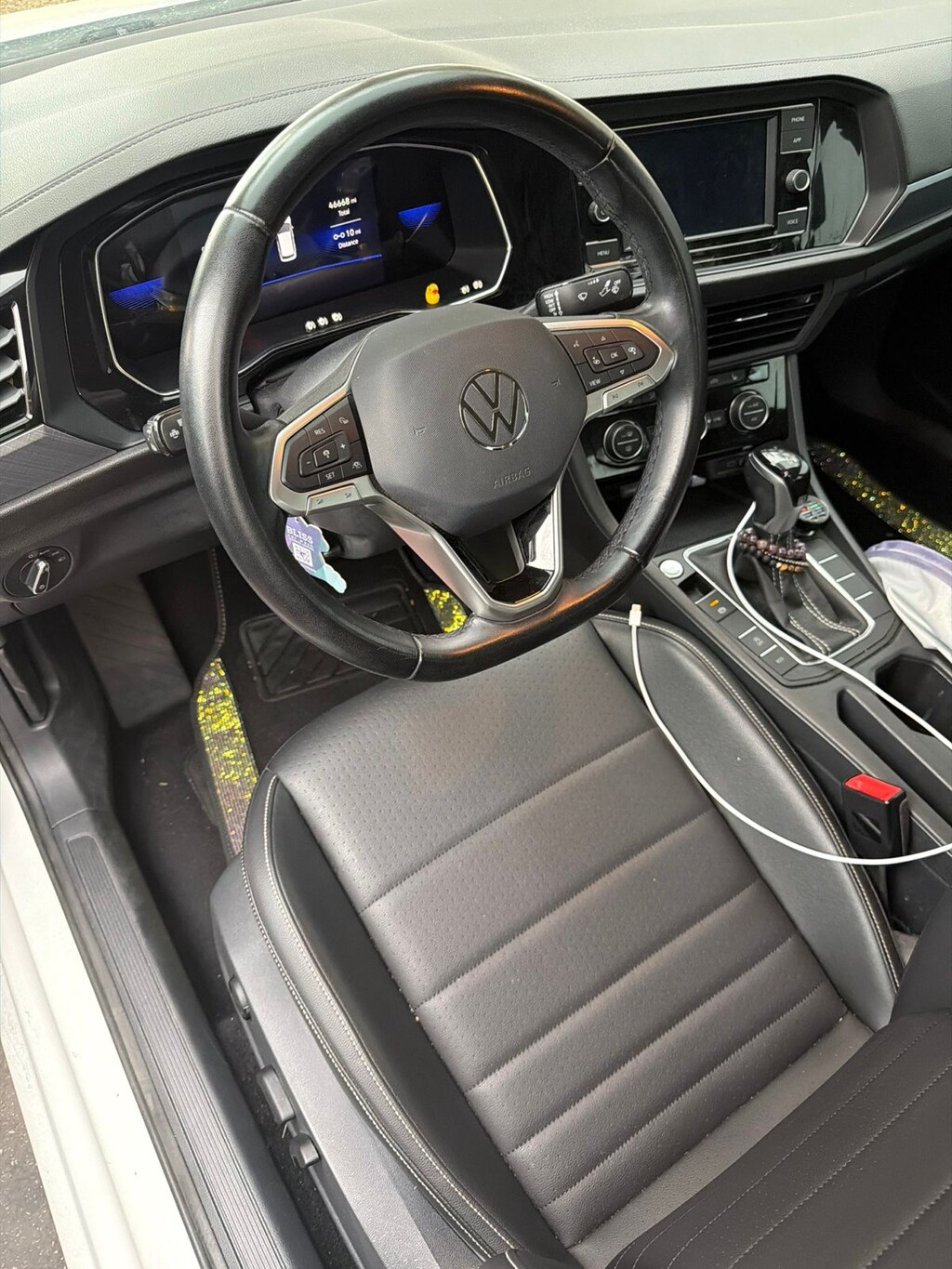 Used 2023 Volkswagen Jetta SE Sedan