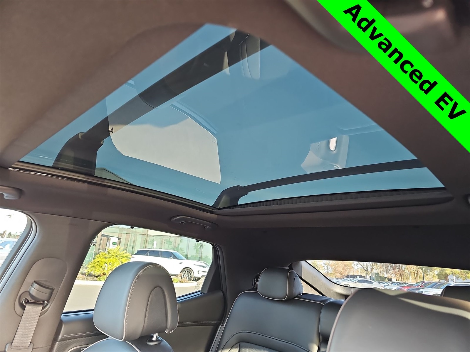 Thumbnail: 2025 Genesis GV60 - 29