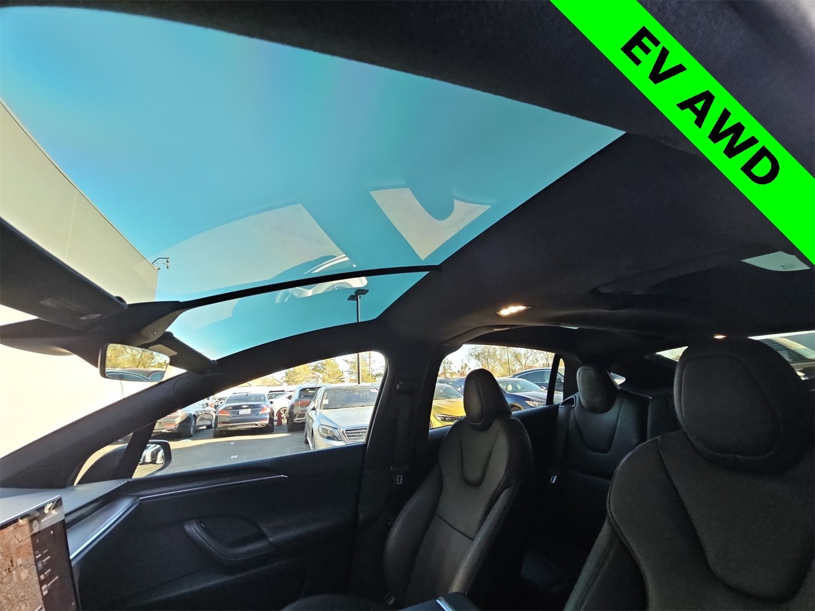 Thumbnail: 2023 Tesla Model X - 28