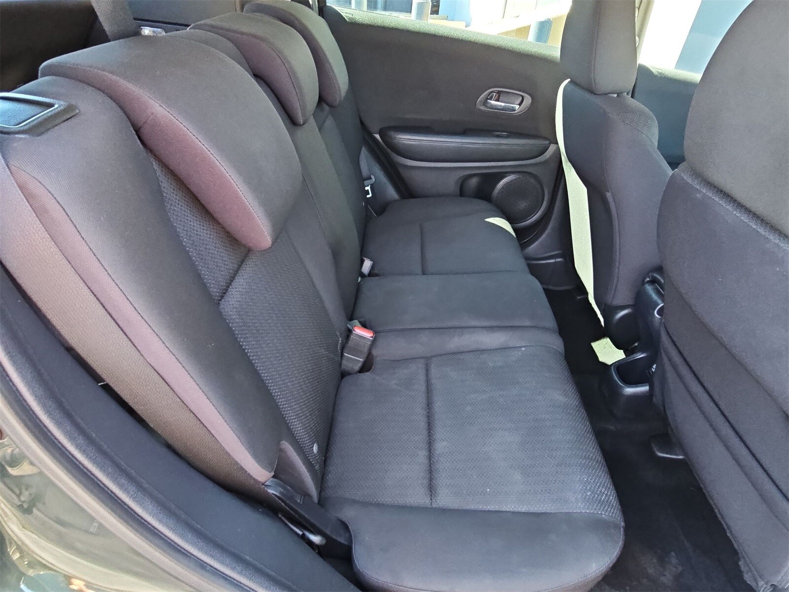 Thumbnail: 2016 Honda HR-V - 17
