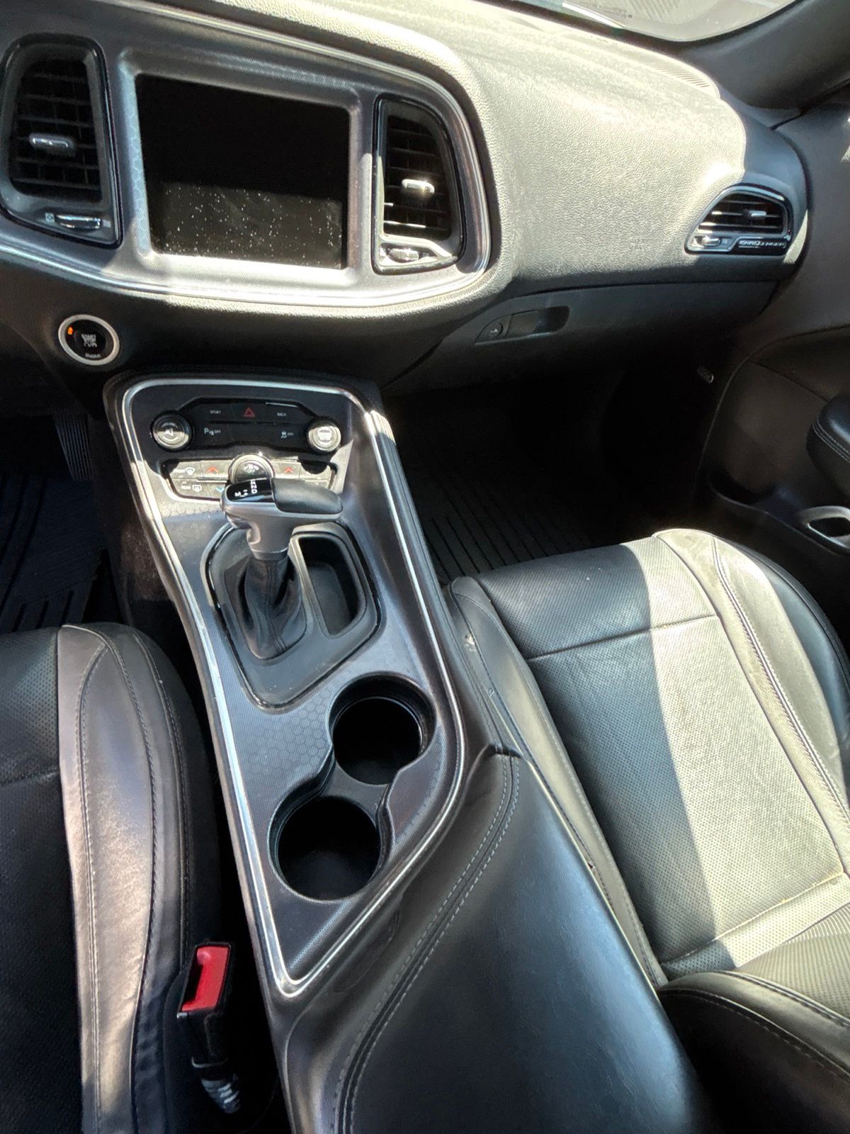 Thumbnail: 2015 Dodge Challenger - 10