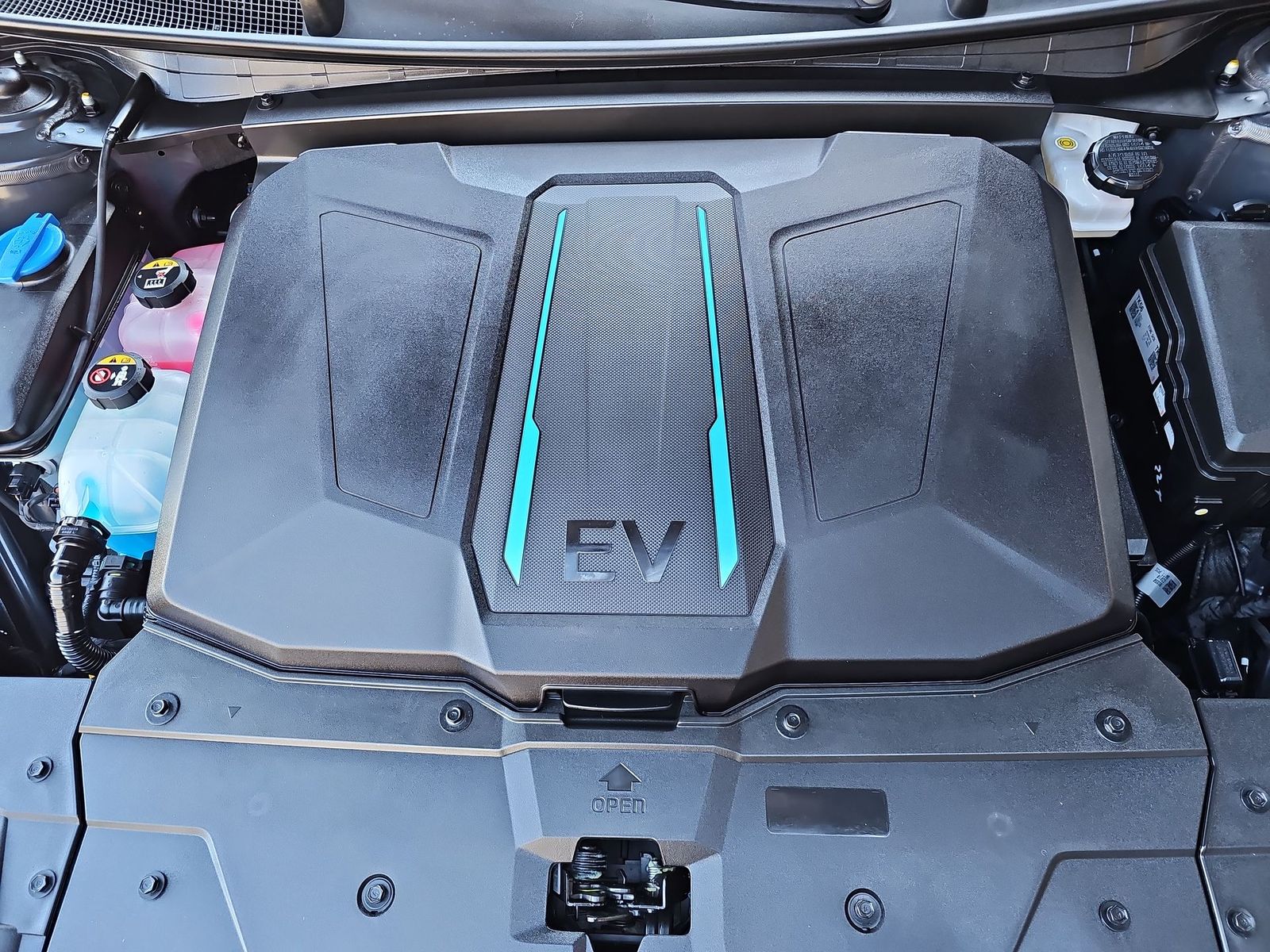 Thumbnail: 2024 Hyundai Ioniq 5 - 13