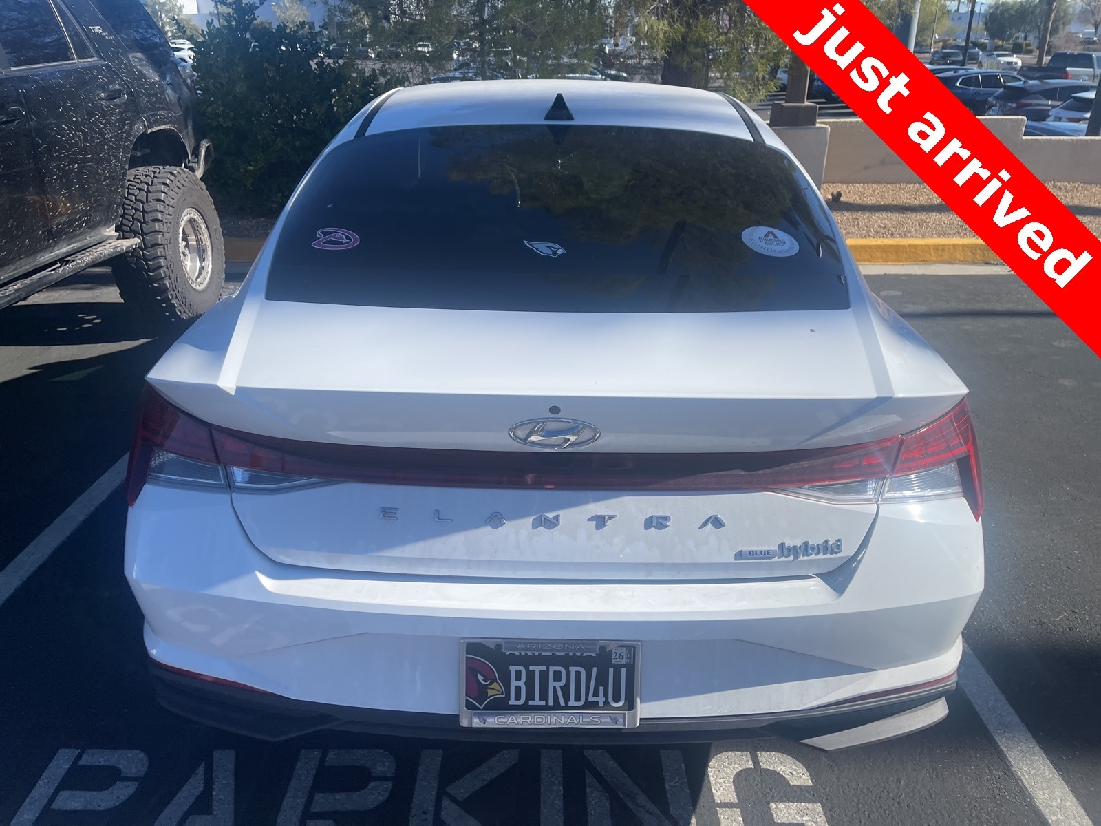 Thumbnail: 2023 Hyundai Elantra - 6