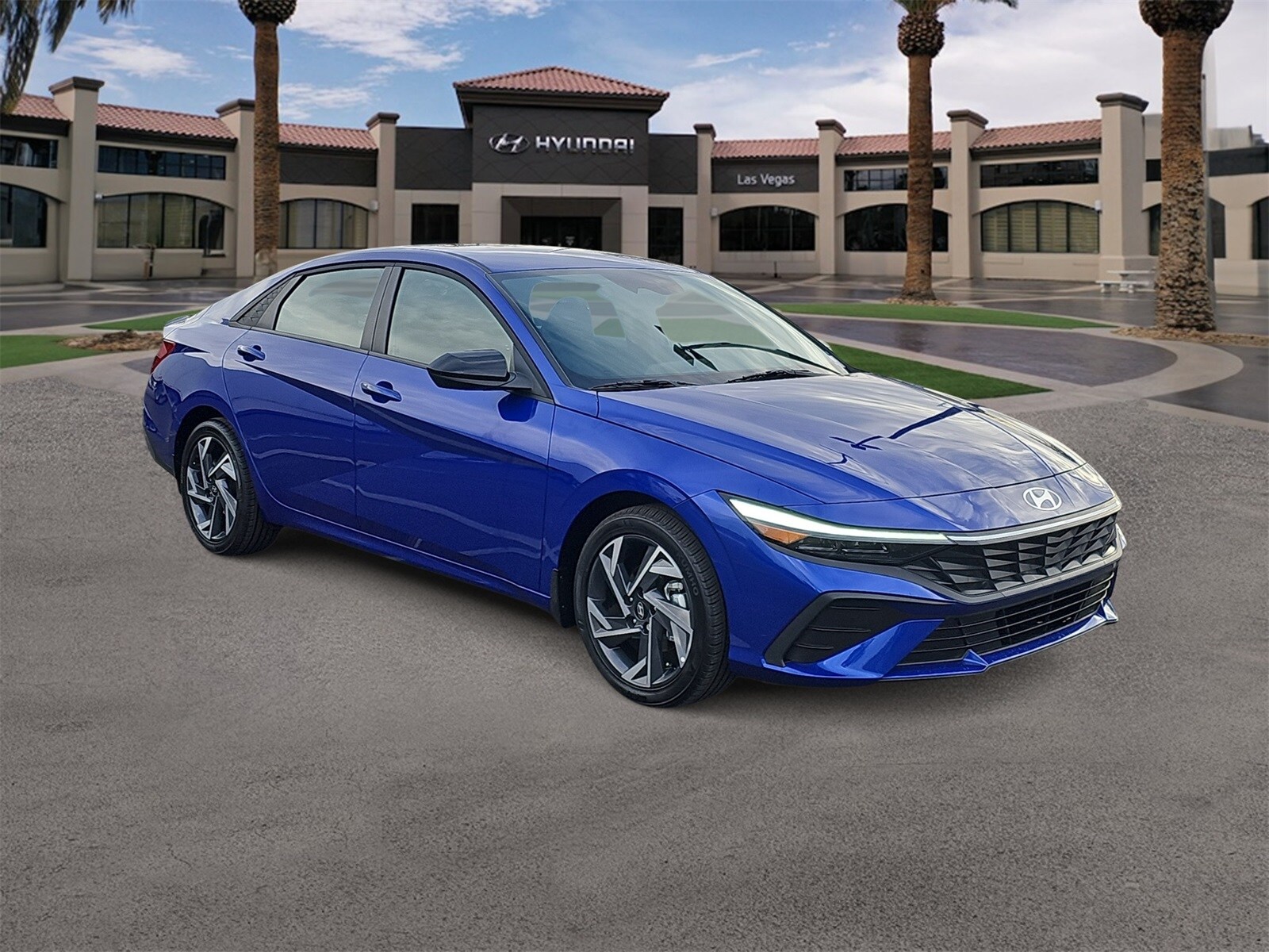 2025 Hyundai Elantra SEL Sport photo 2
