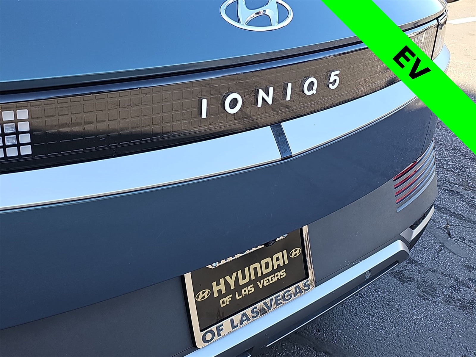 Thumbnail: 2024 Hyundai Ioniq 5 - 11