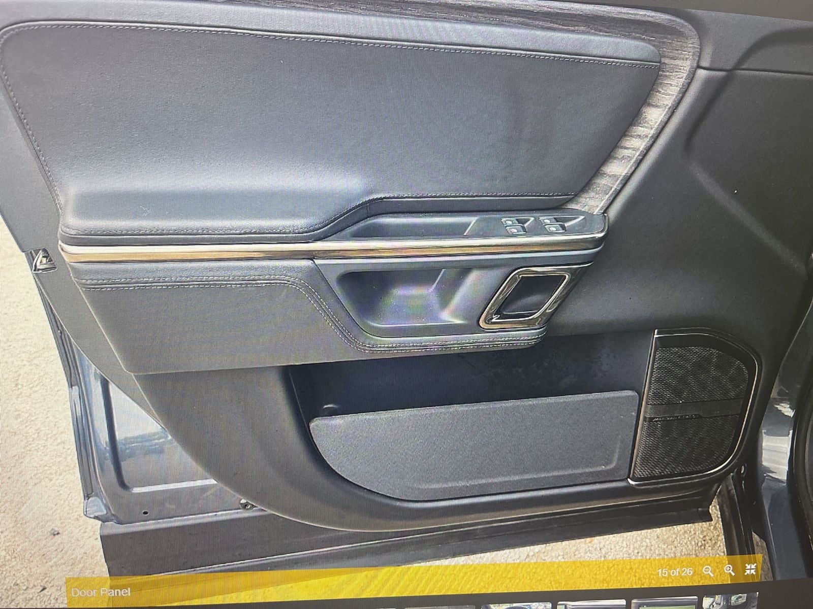 Thumbnail: 2022 Rivian R1T - 11