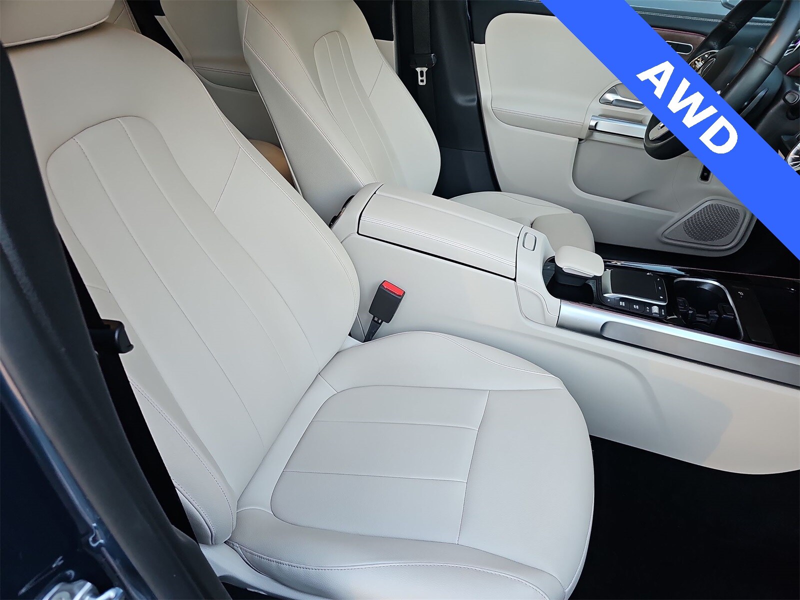 Thumbnail: 2022 Mercedes-Benz GLB - 18