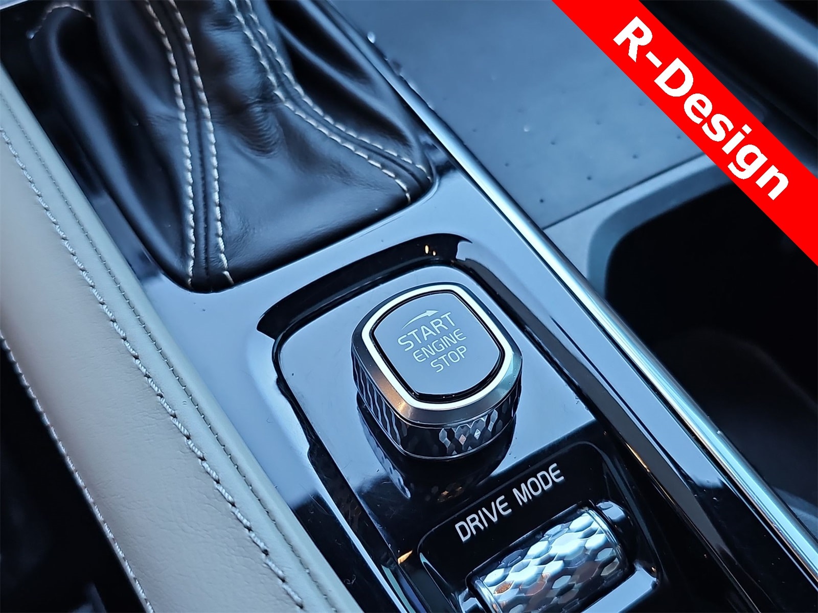 Thumbnail: 2021 Volvo XC90 - 23