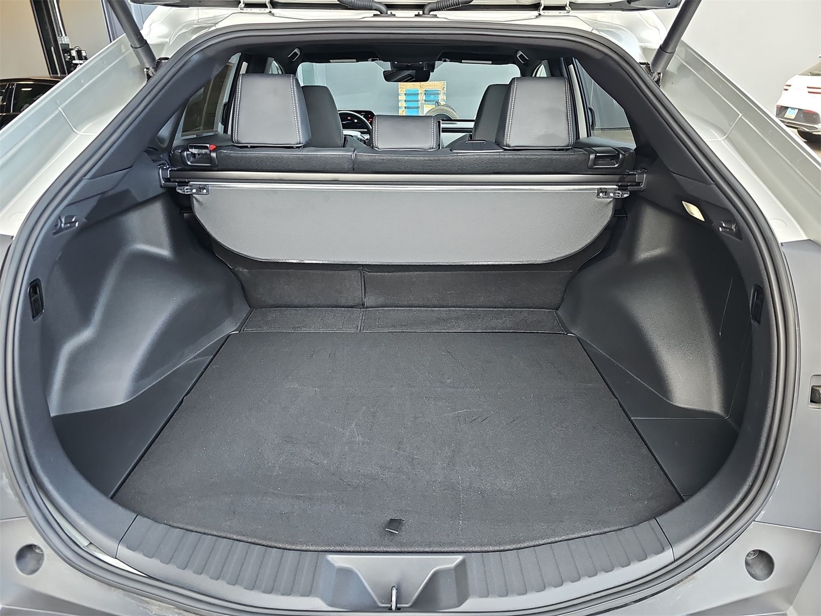 Thumbnail: 2024 Toyota bZ4X - 23