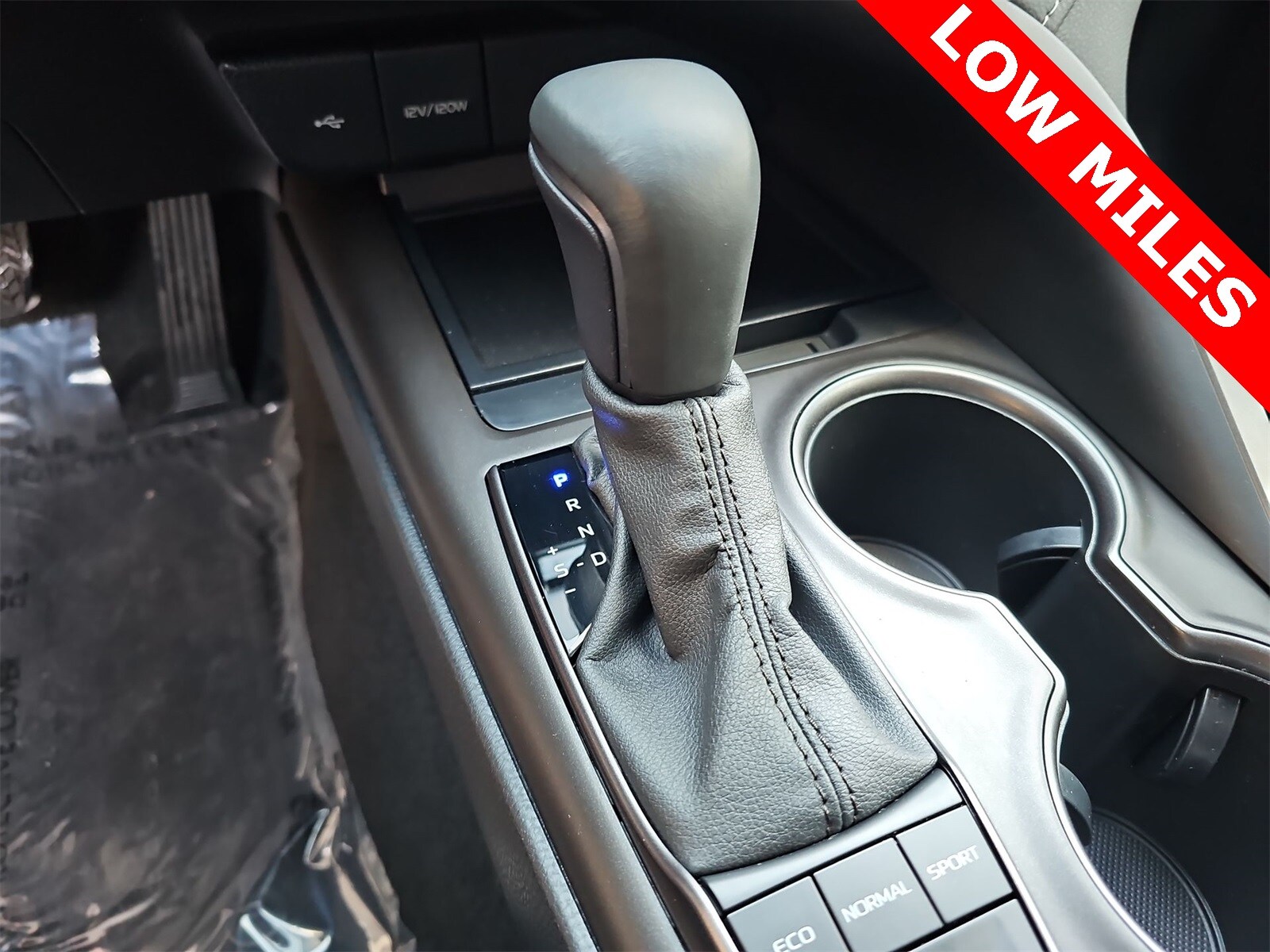 Thumbnail: 2023 Toyota Camry - 21