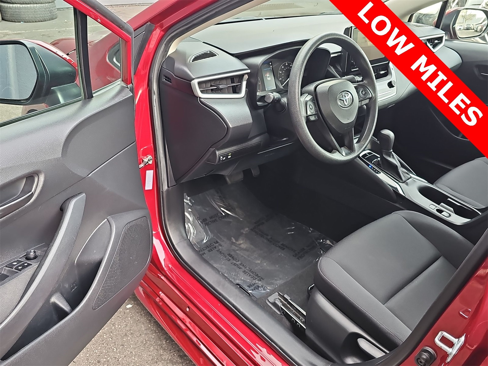 Thumbnail: 2023 Toyota Corolla - 10