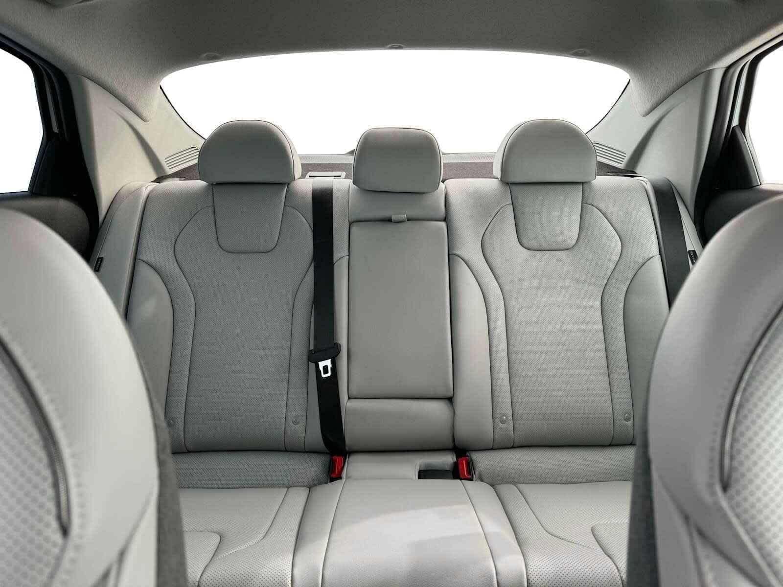 Thumbnail: 2025 Hyundai Elantra - 16