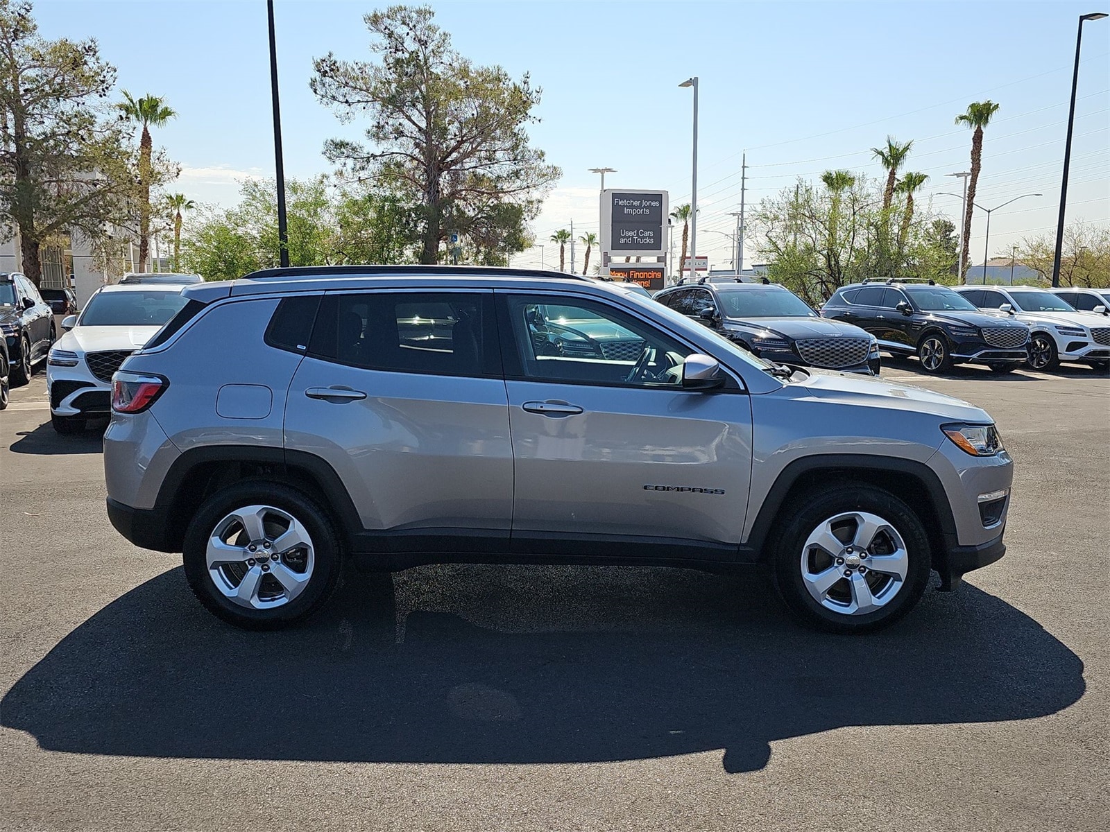 Thumbnail: 2020 Jeep Compass - 9