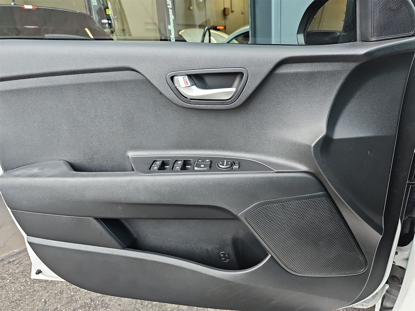 Thumbnail: 2023 Kia Rio - 26