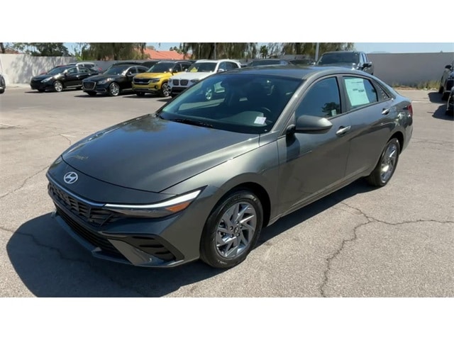 Thumbnail: 2024 Hyundai Elantra - 5