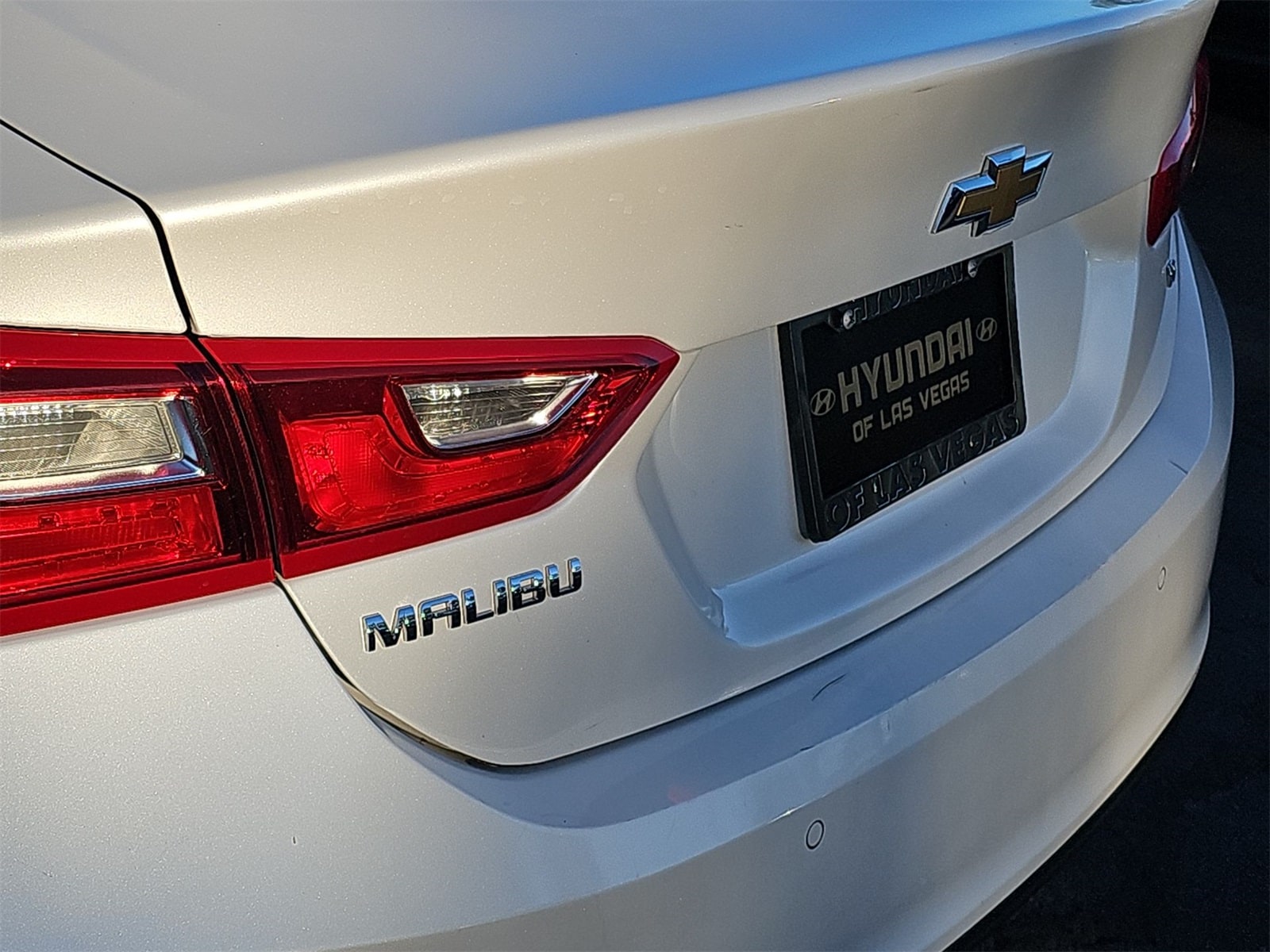 Thumbnail: 2017 Chevrolet Malibu - 11