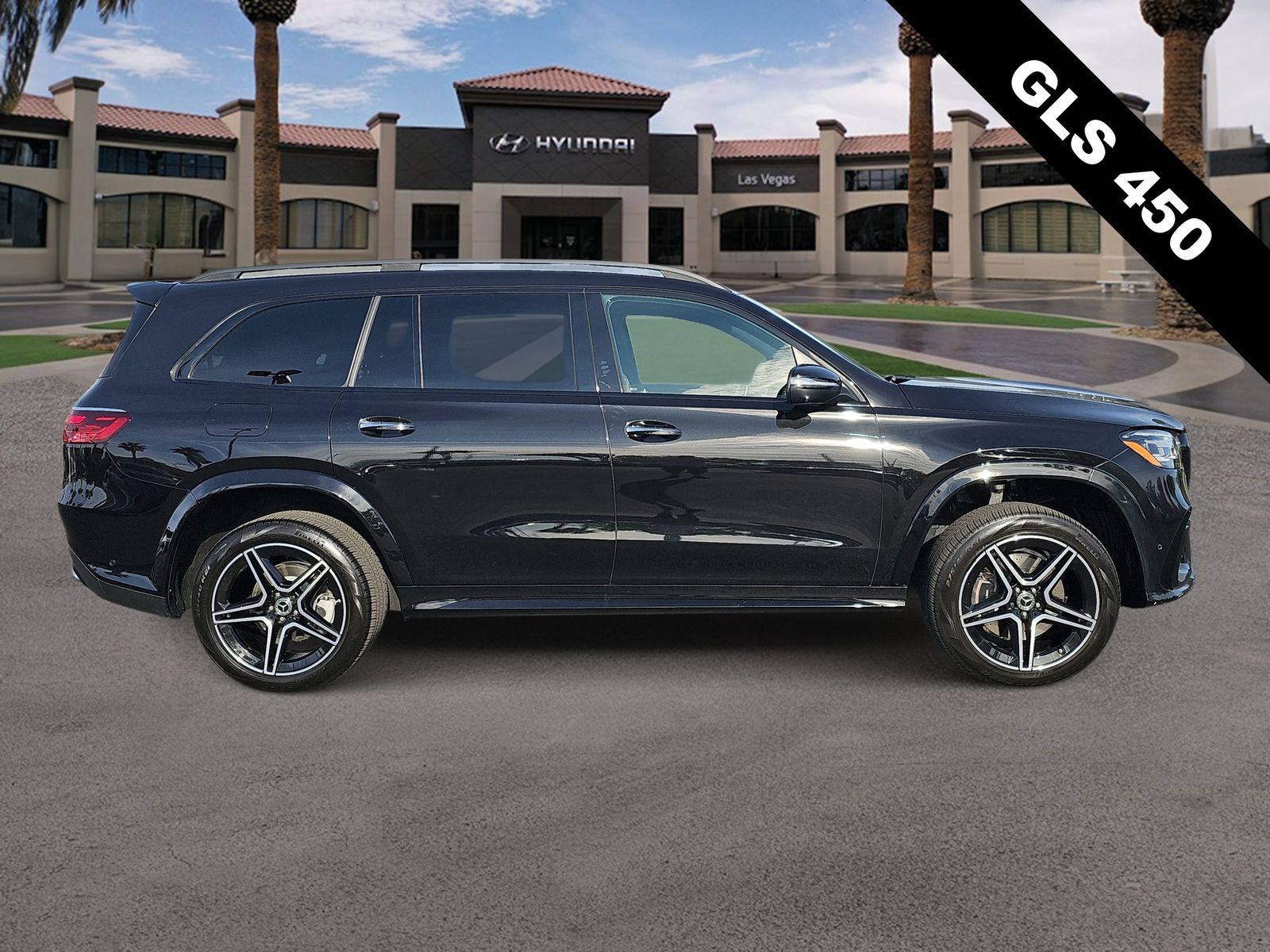 Thumbnail: 2025 Mercedes-Benz GLS - 9