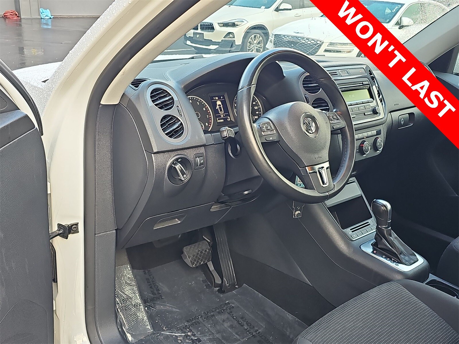 Thumbnail: 2013 Volkswagen Tiguan - 10