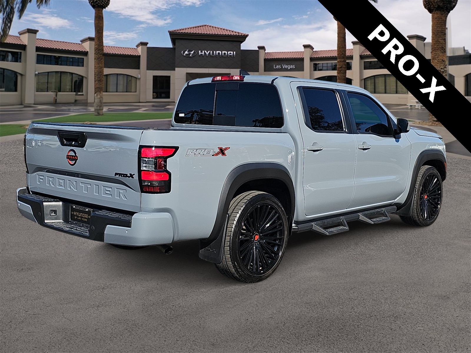 Thumbnail: 2024 Nissan Frontier - 8