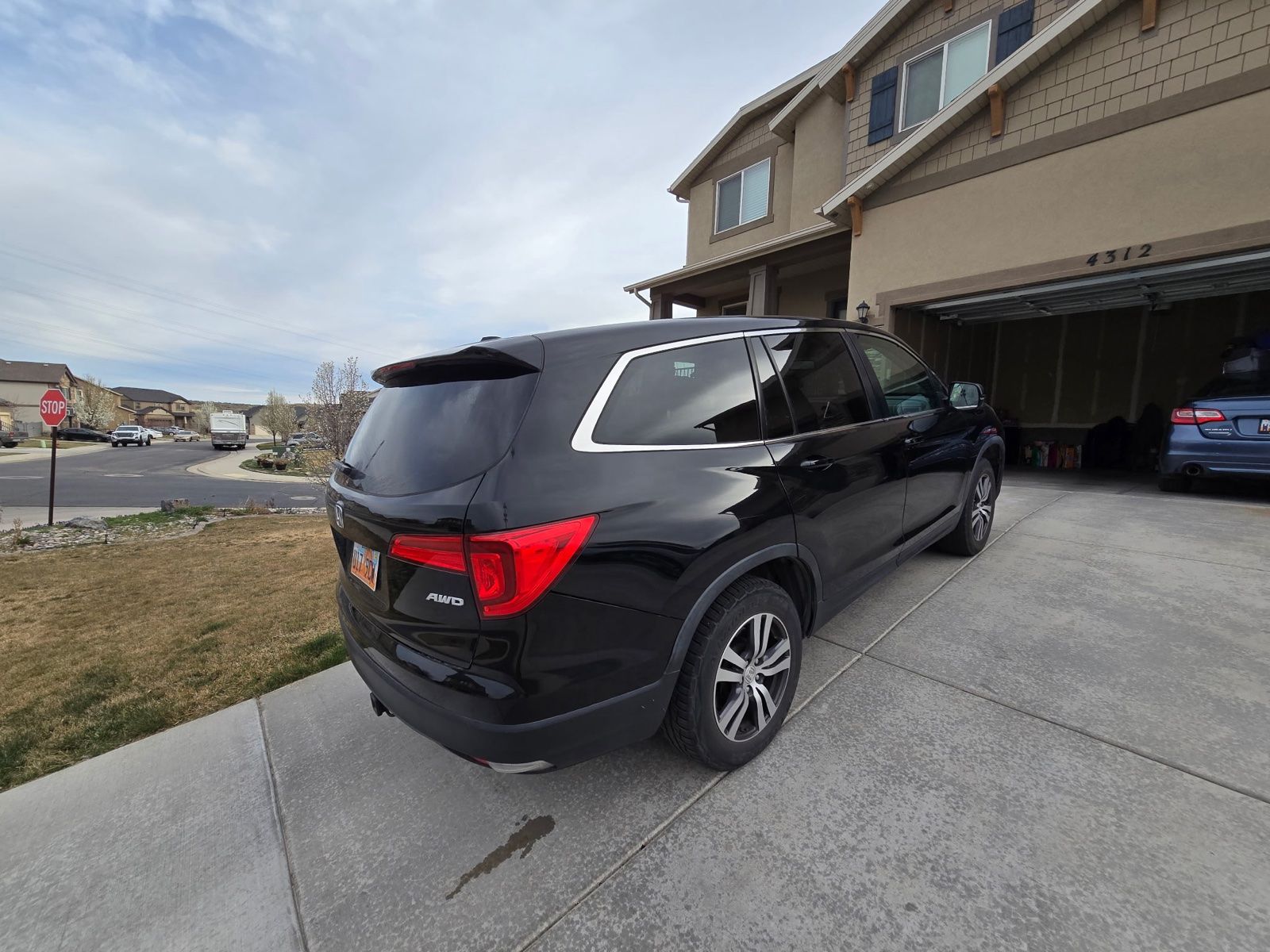Thumbnail: 2017 Honda Pilot - 3
