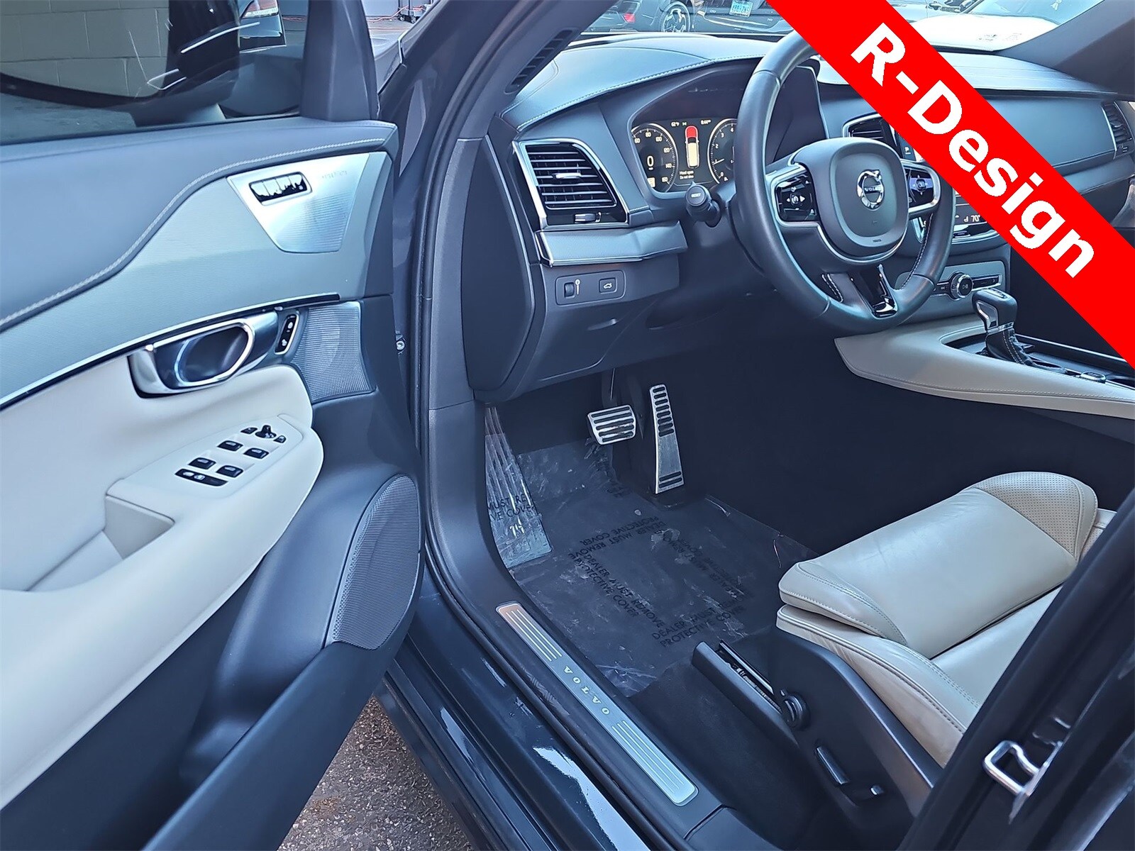 Thumbnail: 2021 Volvo XC90 - 10