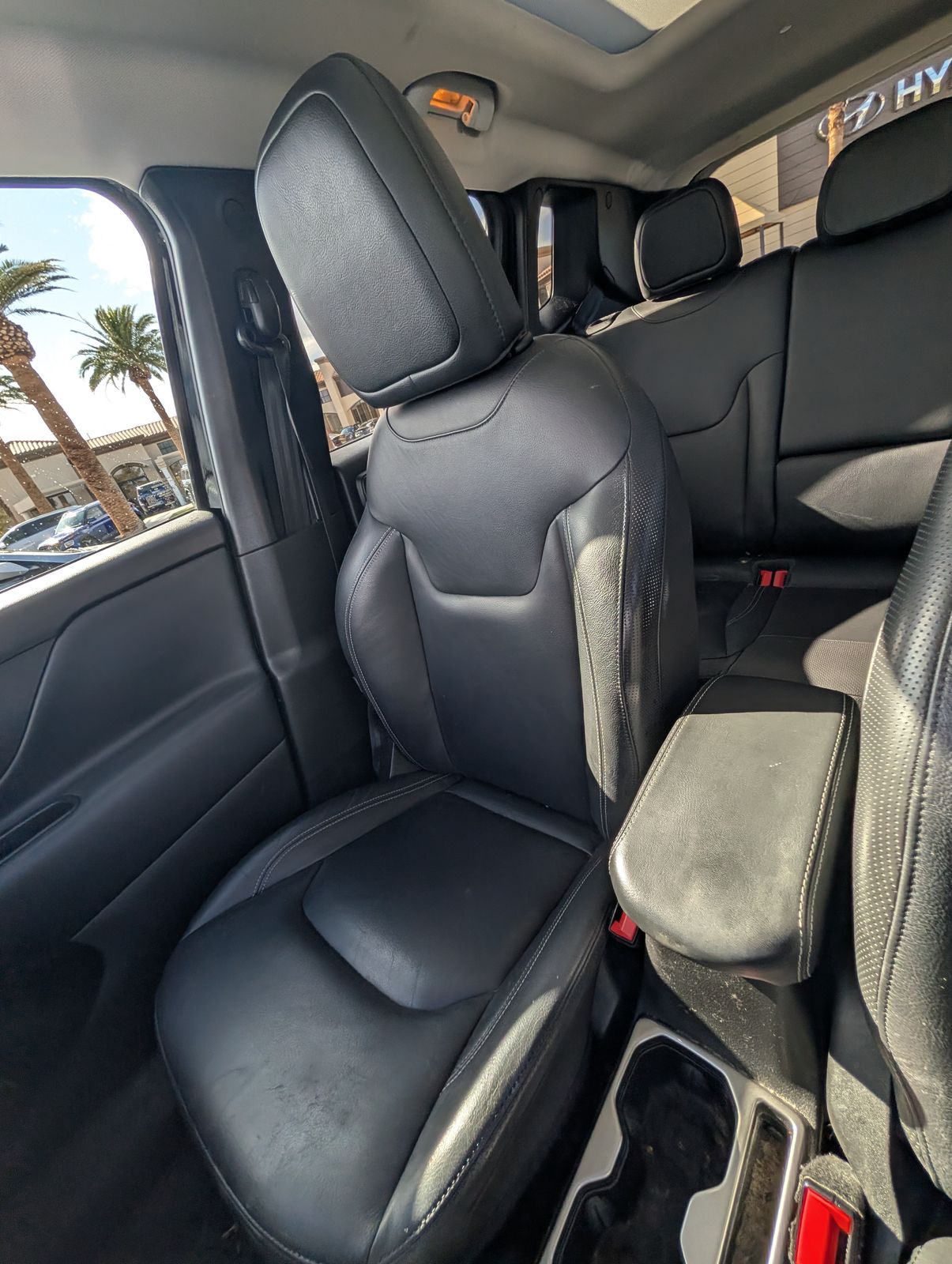Thumbnail: 2022 Jeep Renegade - 6