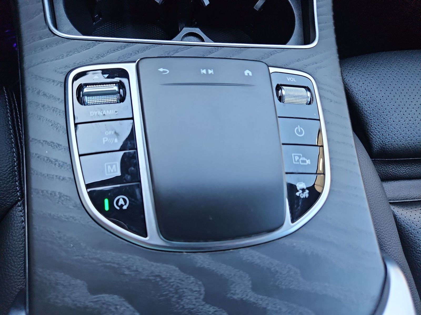 Thumbnail: 2022 Mercedes-Benz GLC - 29