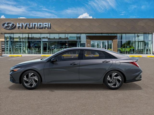 2025 Hyundai Elantra SEL Sport photo 3