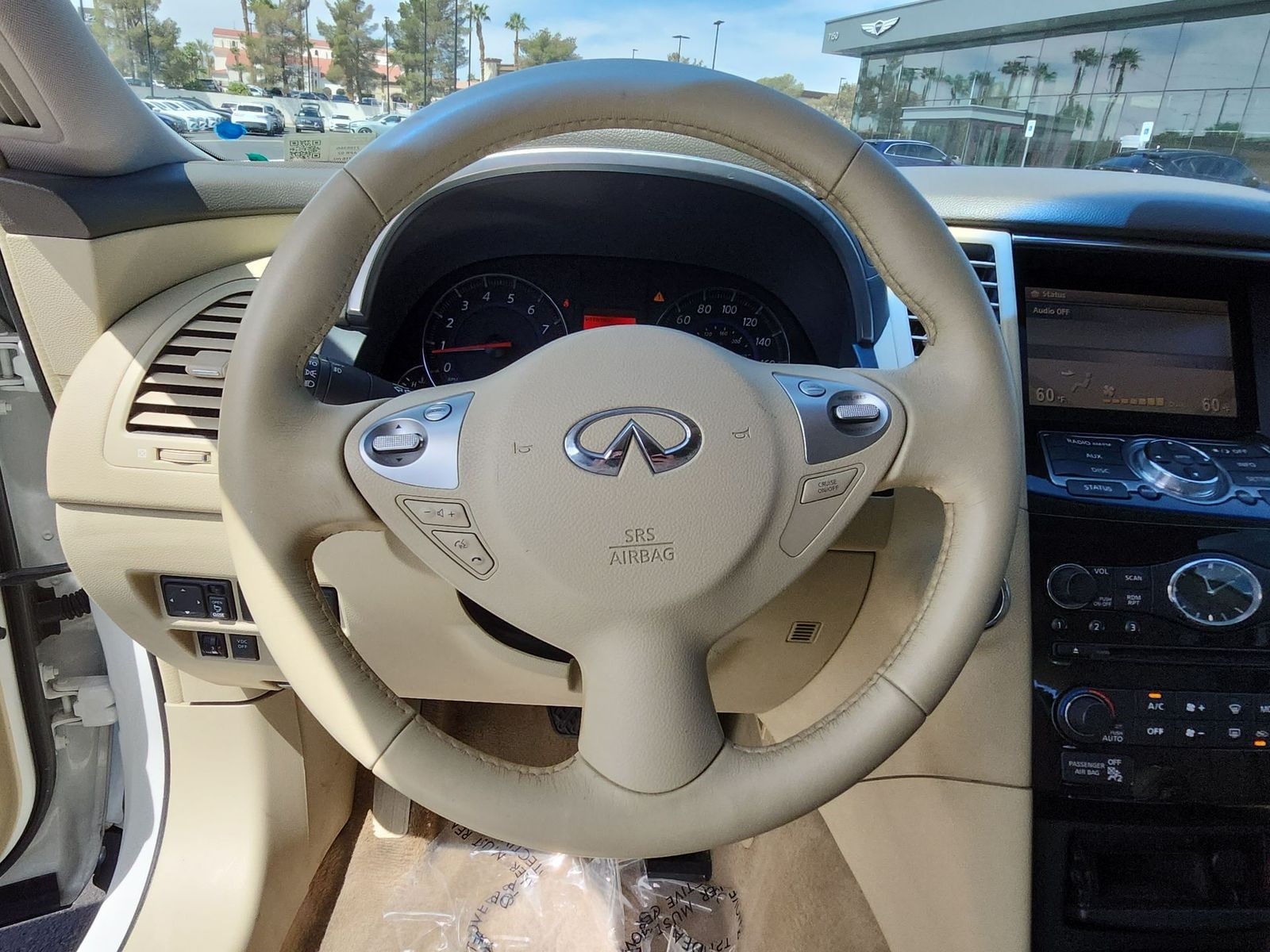 Thumbnail: 2011 INFINITI FX35 - 20