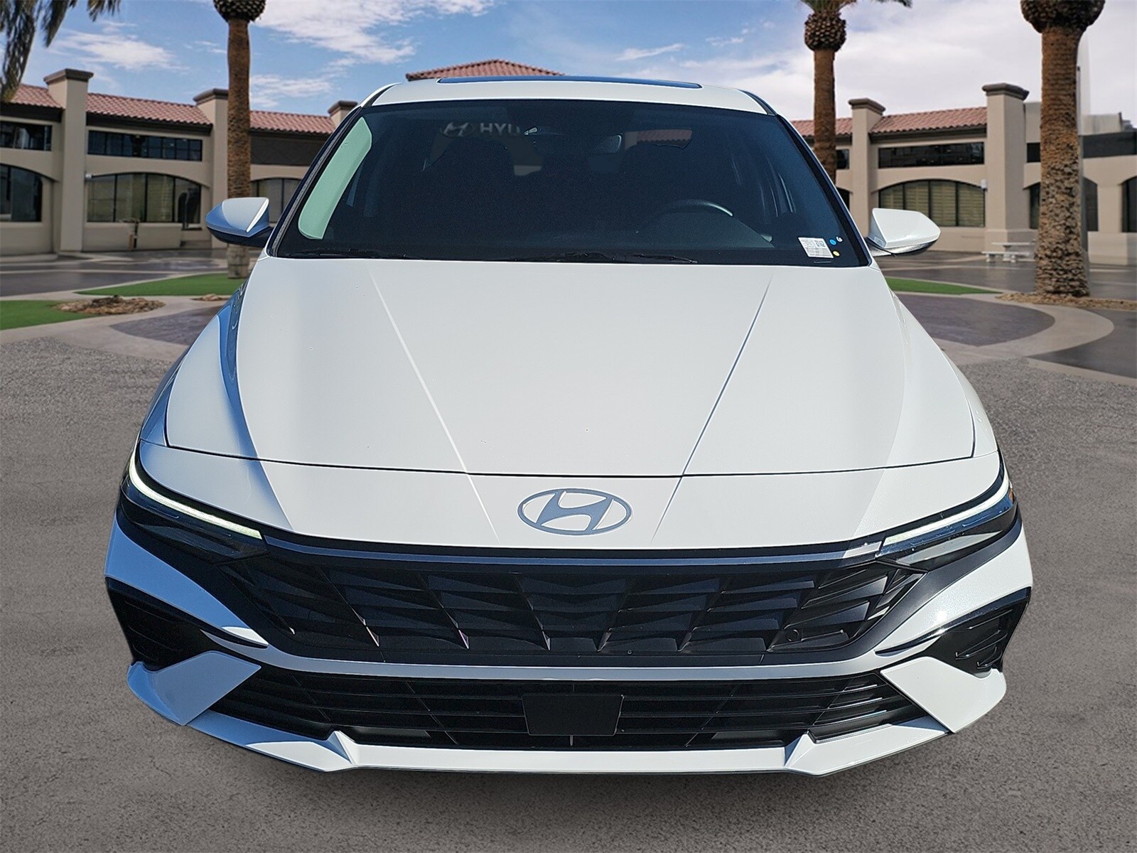 2024 Hyundai Elantra SEL Convenience photo 2
