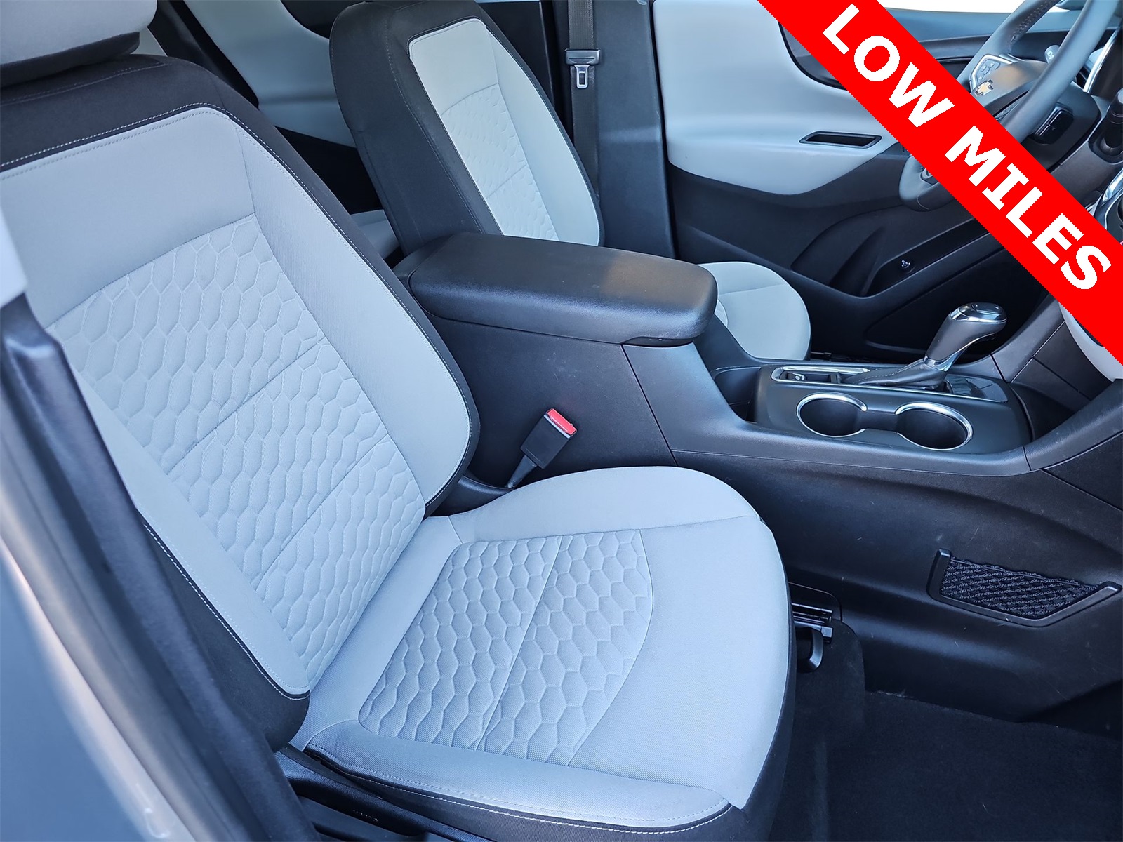 Thumbnail: 2018 Chevrolet Equinox - 18