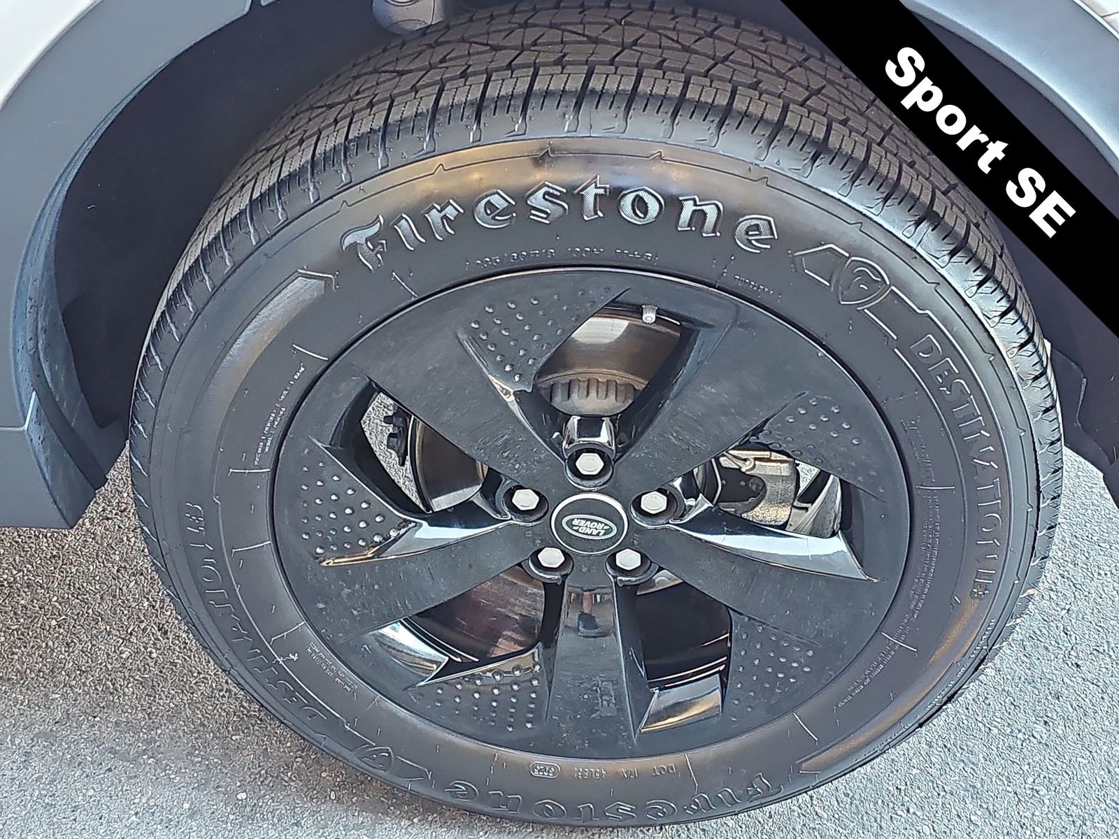 Thumbnail: 2020 Land Rover Discovery Sport - 12