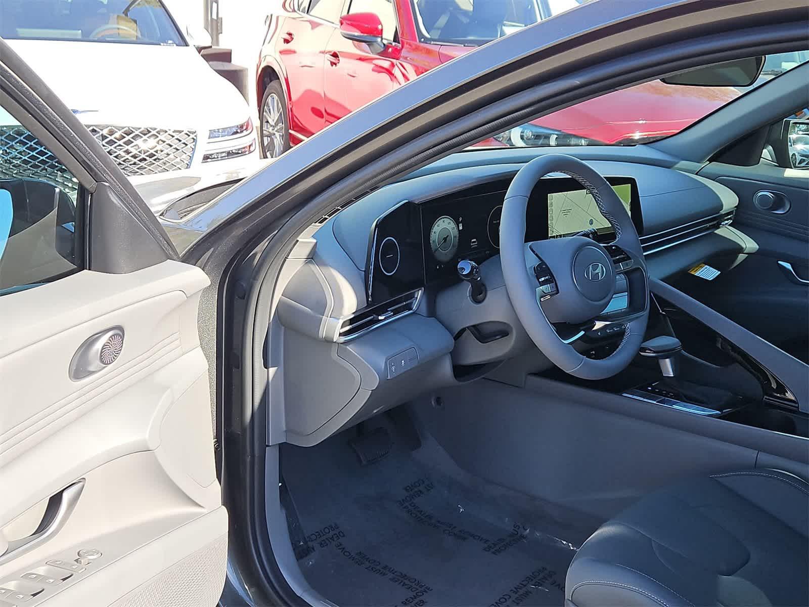 Thumbnail: 2025 Hyundai Elantra - 10